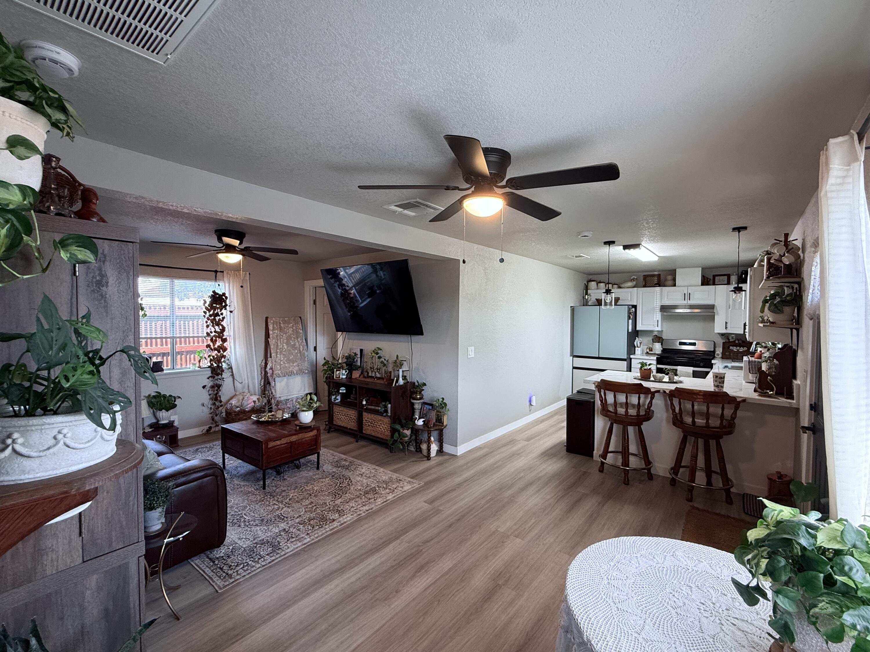 312 N Salisbury St, Porterville, CA 93257