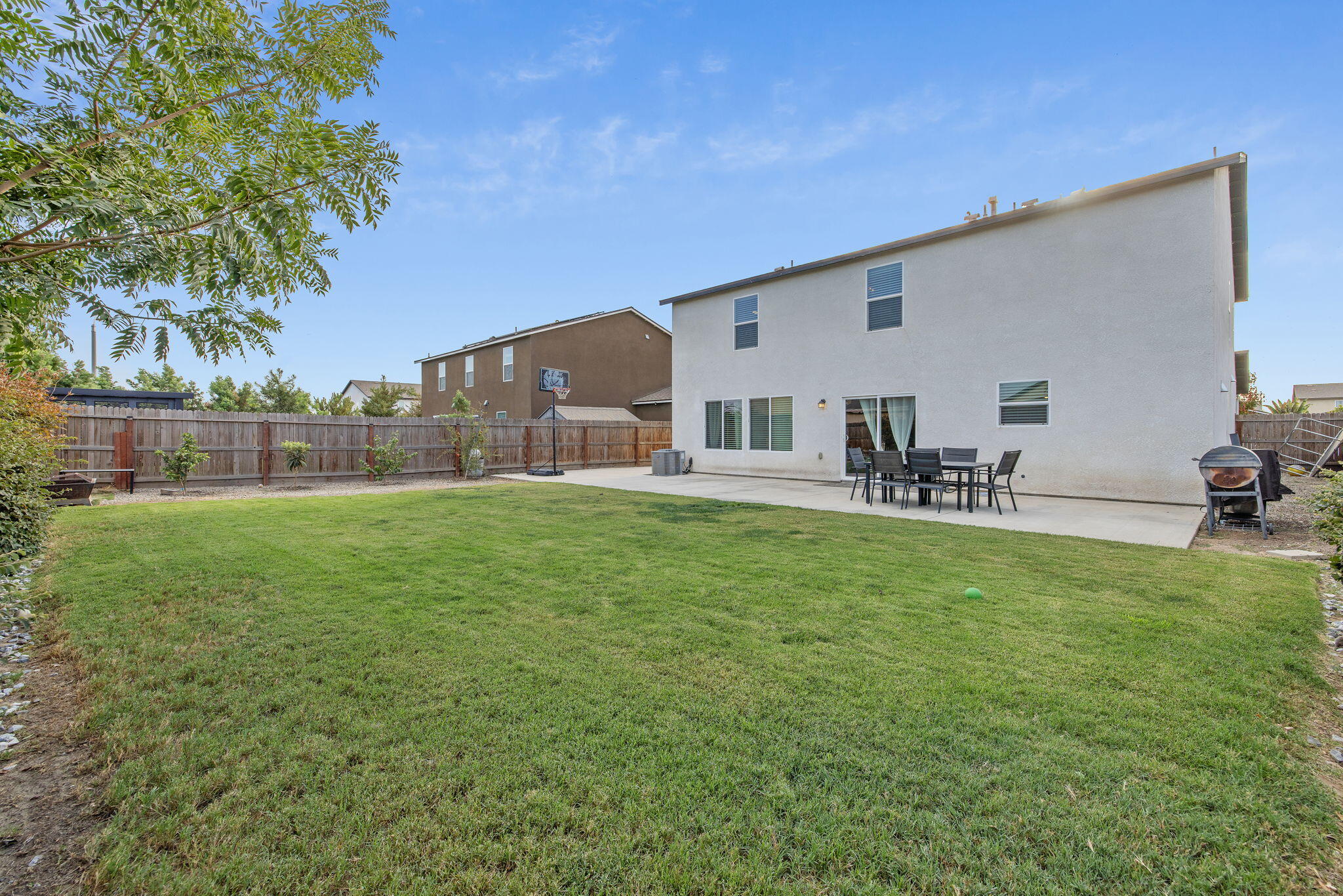 3314 N Garden St, Visalia, CA 93291