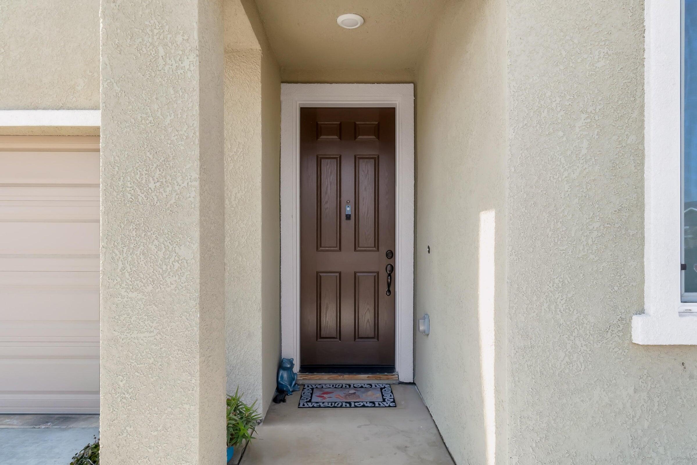 2207 S Crumal St, Visalia, CA 93292