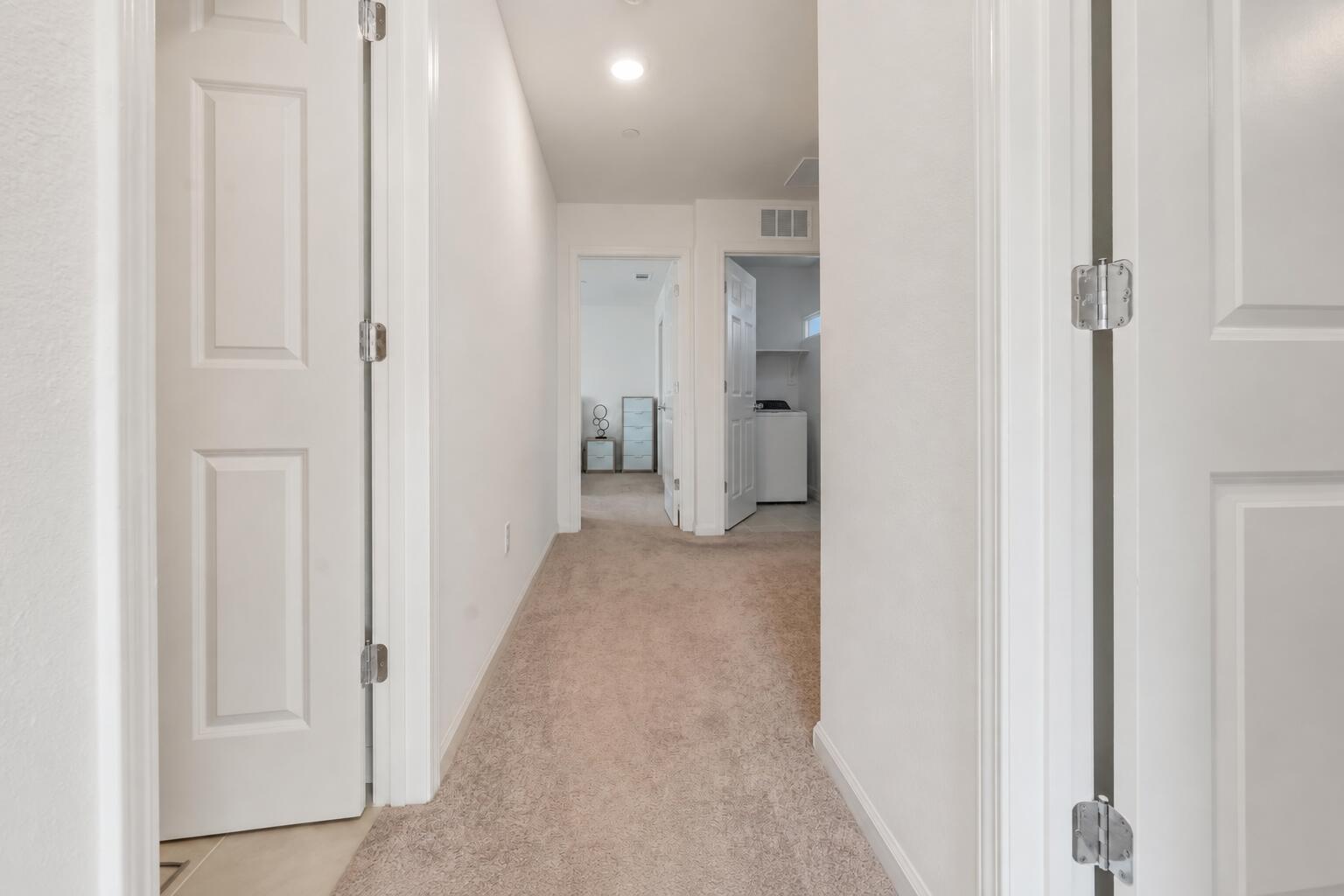 2207 S Crumal St, Visalia, CA 93292