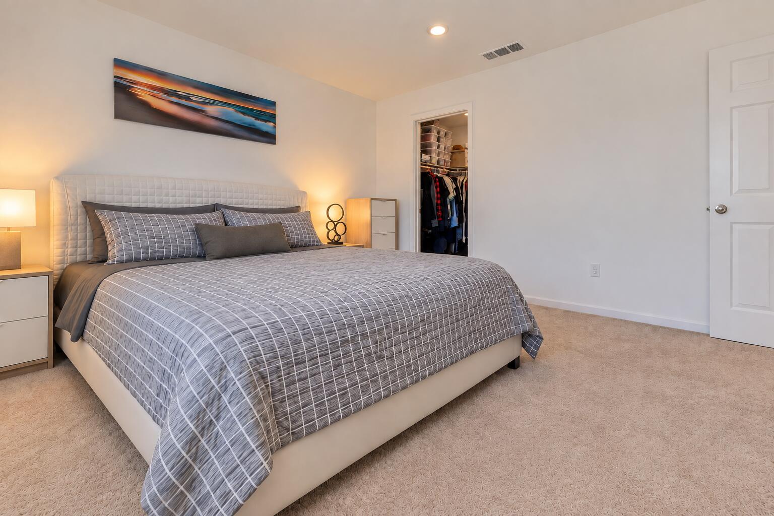 2207 S Crumal St, Visalia, CA 93292