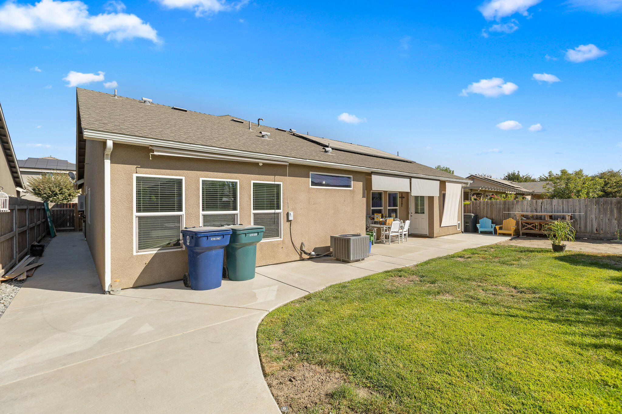 689 Montana De Oro St, Tulare, CA 93274