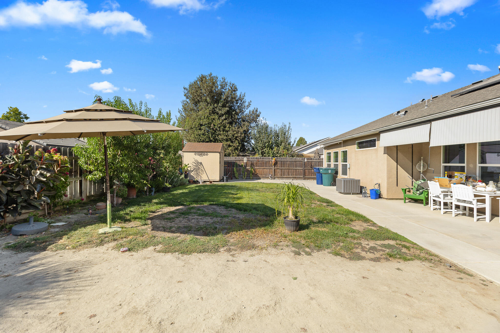 689 Montana De Oro St, Tulare, CA 93274