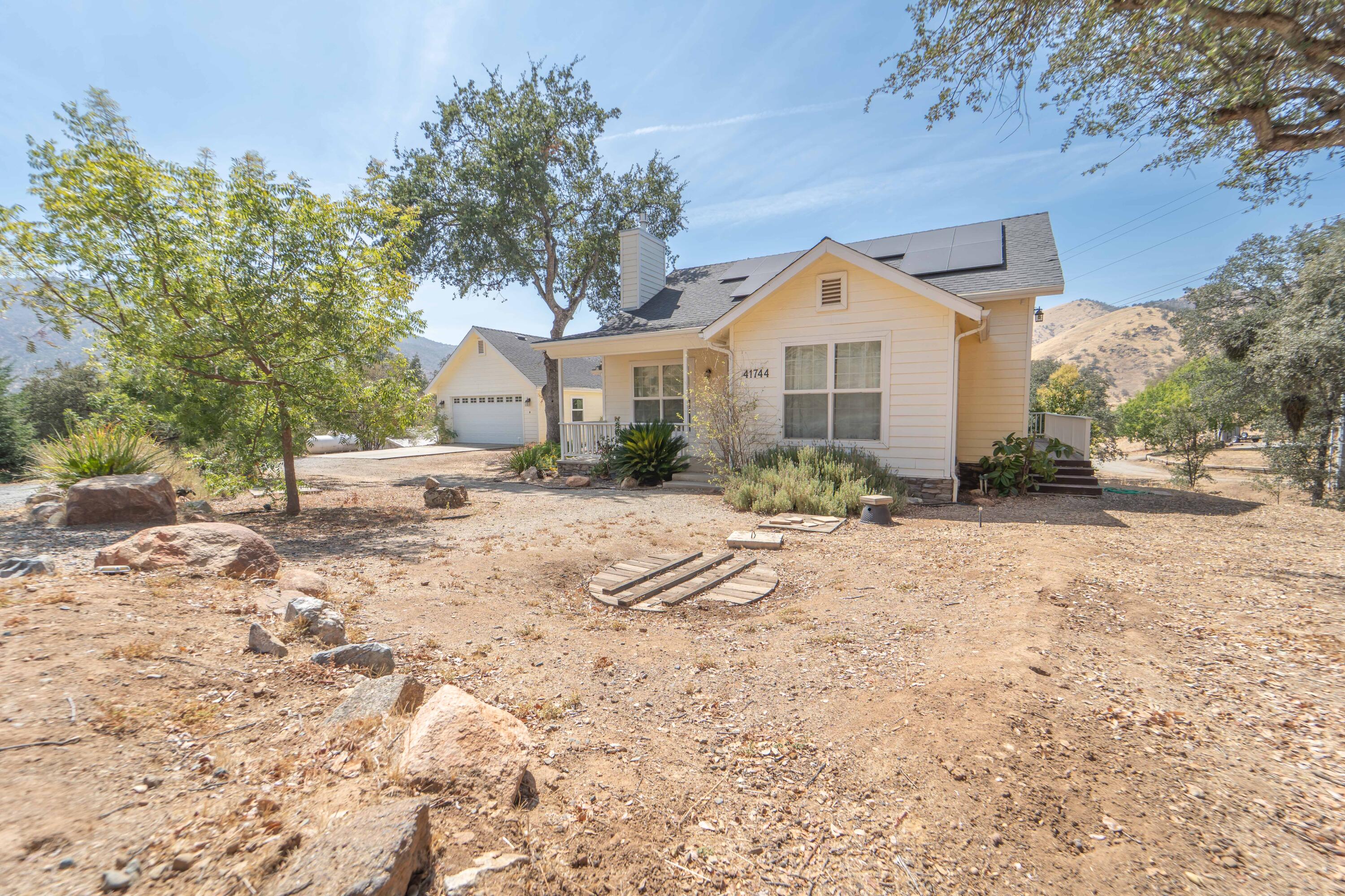 41744 S Fork Dr, Three Rivers, CA 93271
