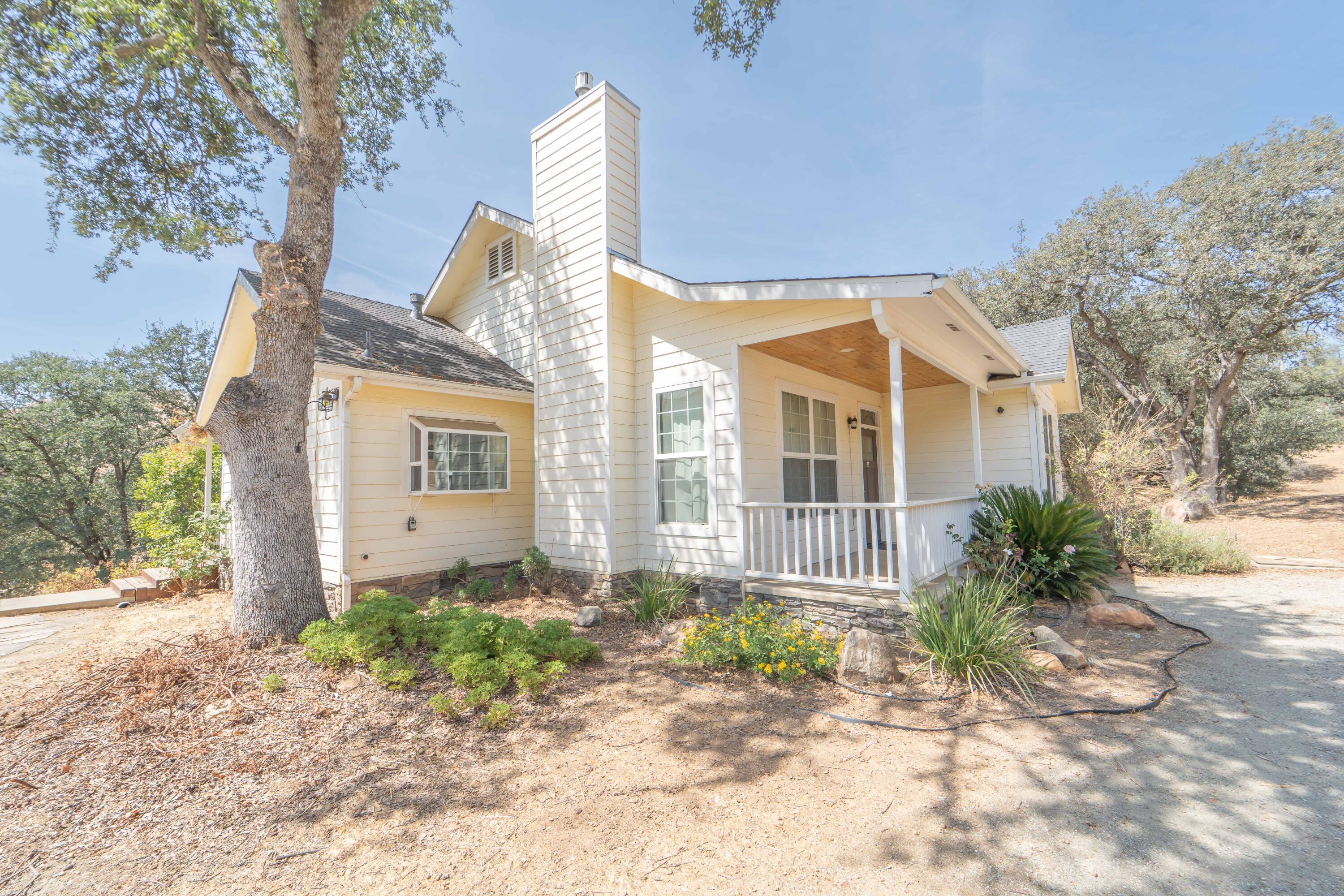 41744 S Fork Dr, Three Rivers, CA 93271