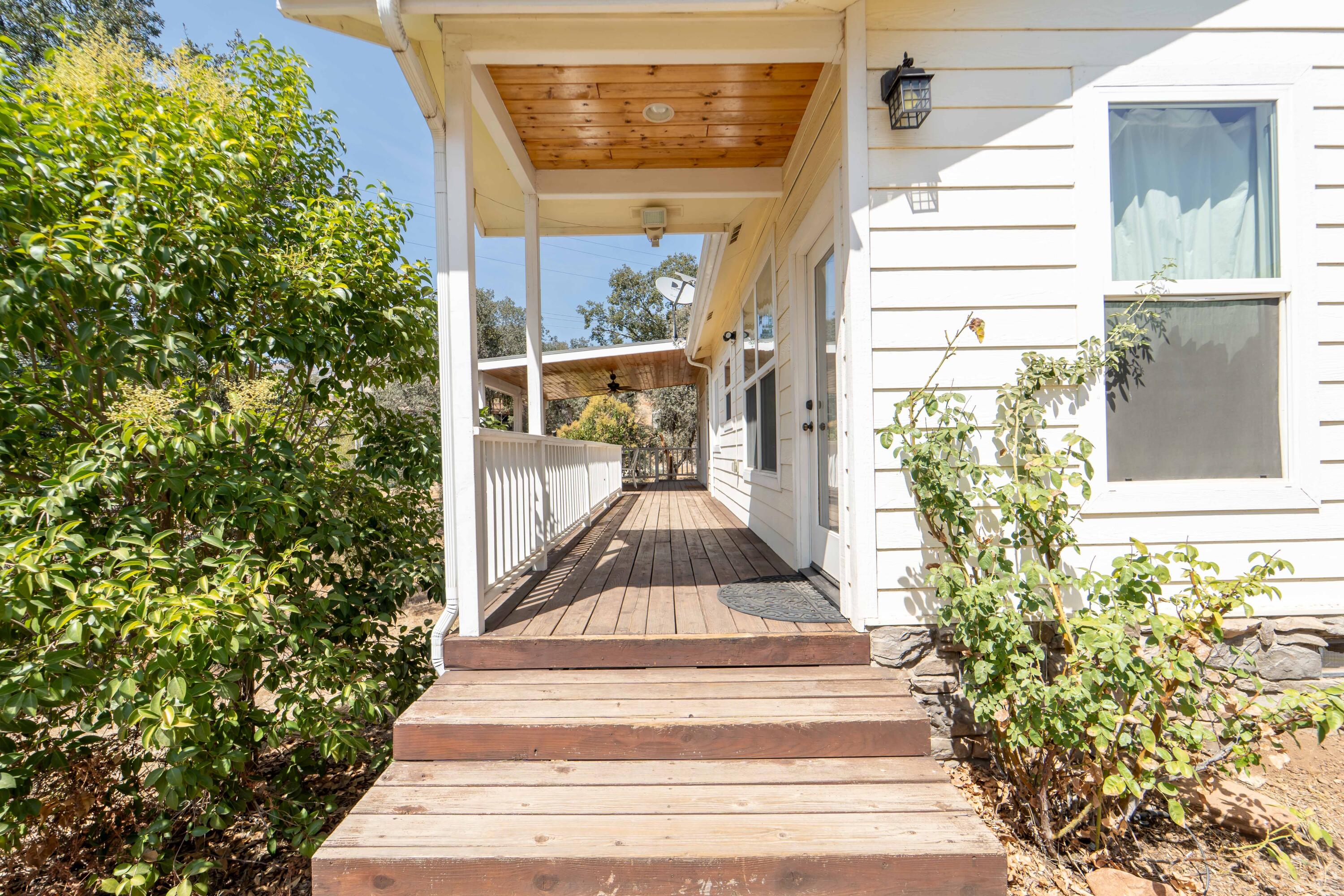 41744 S Fork Dr, Three Rivers, CA 93271