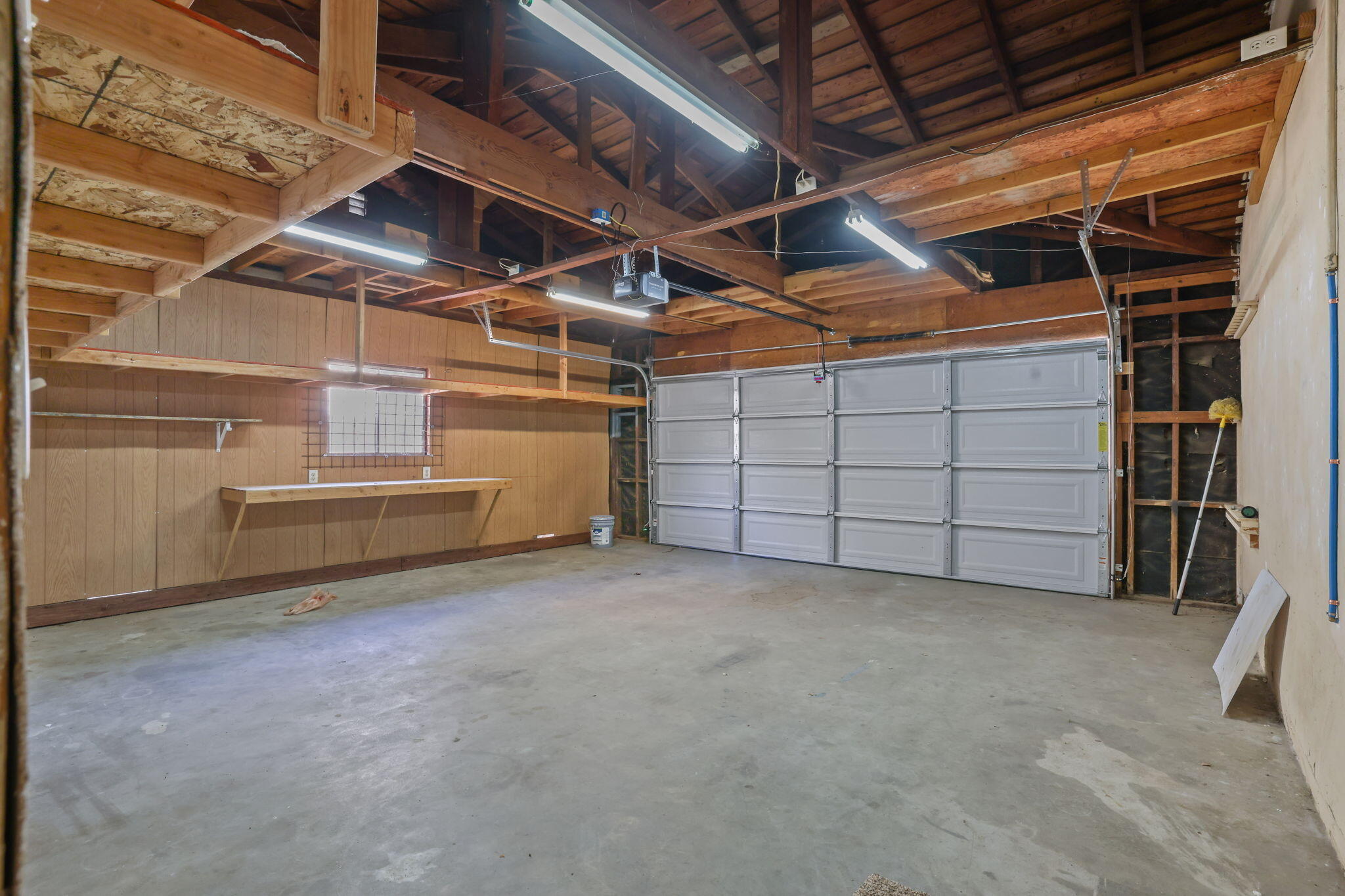 332 W Walnut Ave, Visalia, CA 93277