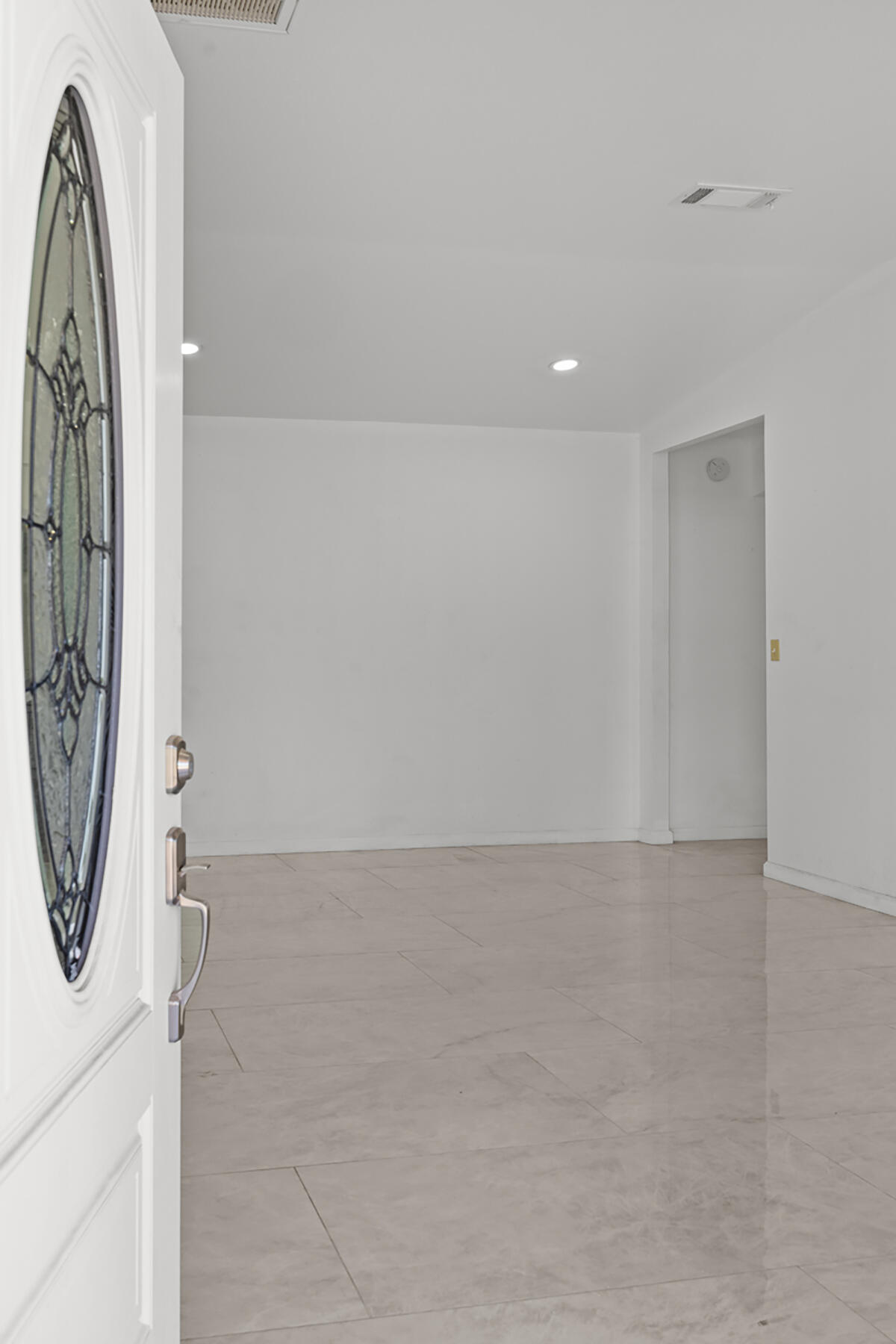 317 W Tulare Ave, Tulare, CA 93274