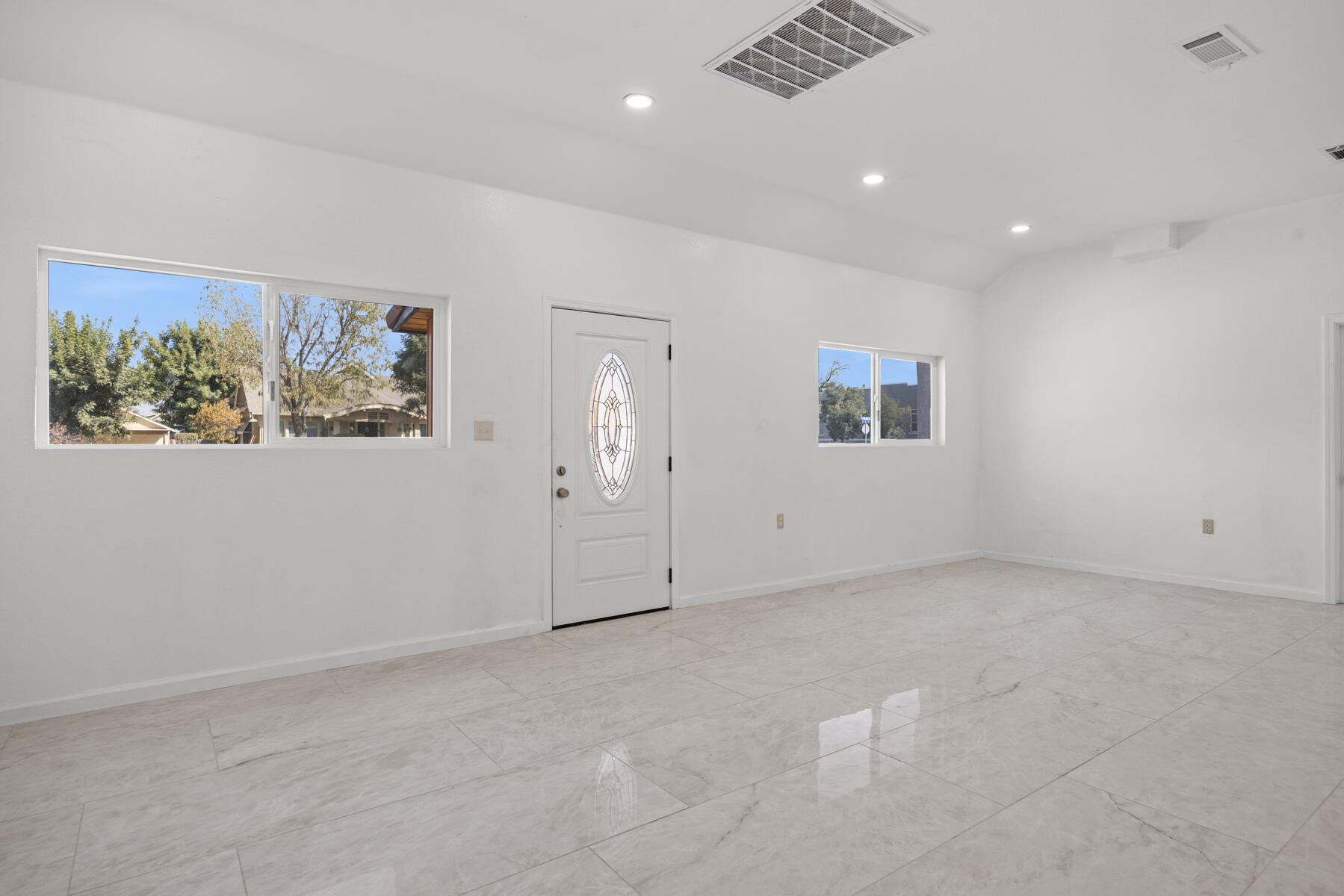 317 W Tulare Ave, Tulare, CA 93274