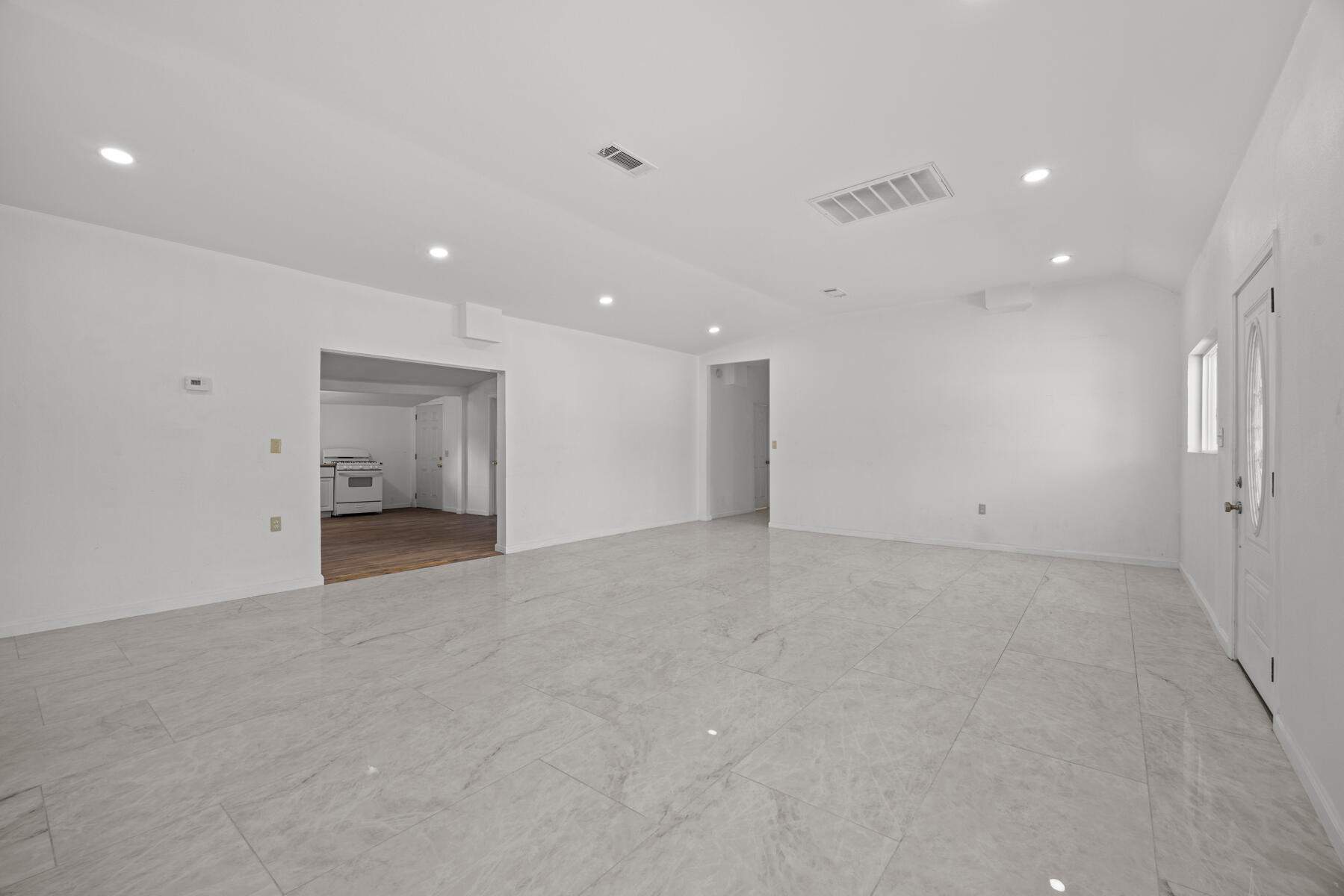 317 W Tulare Ave, Tulare, CA 93274