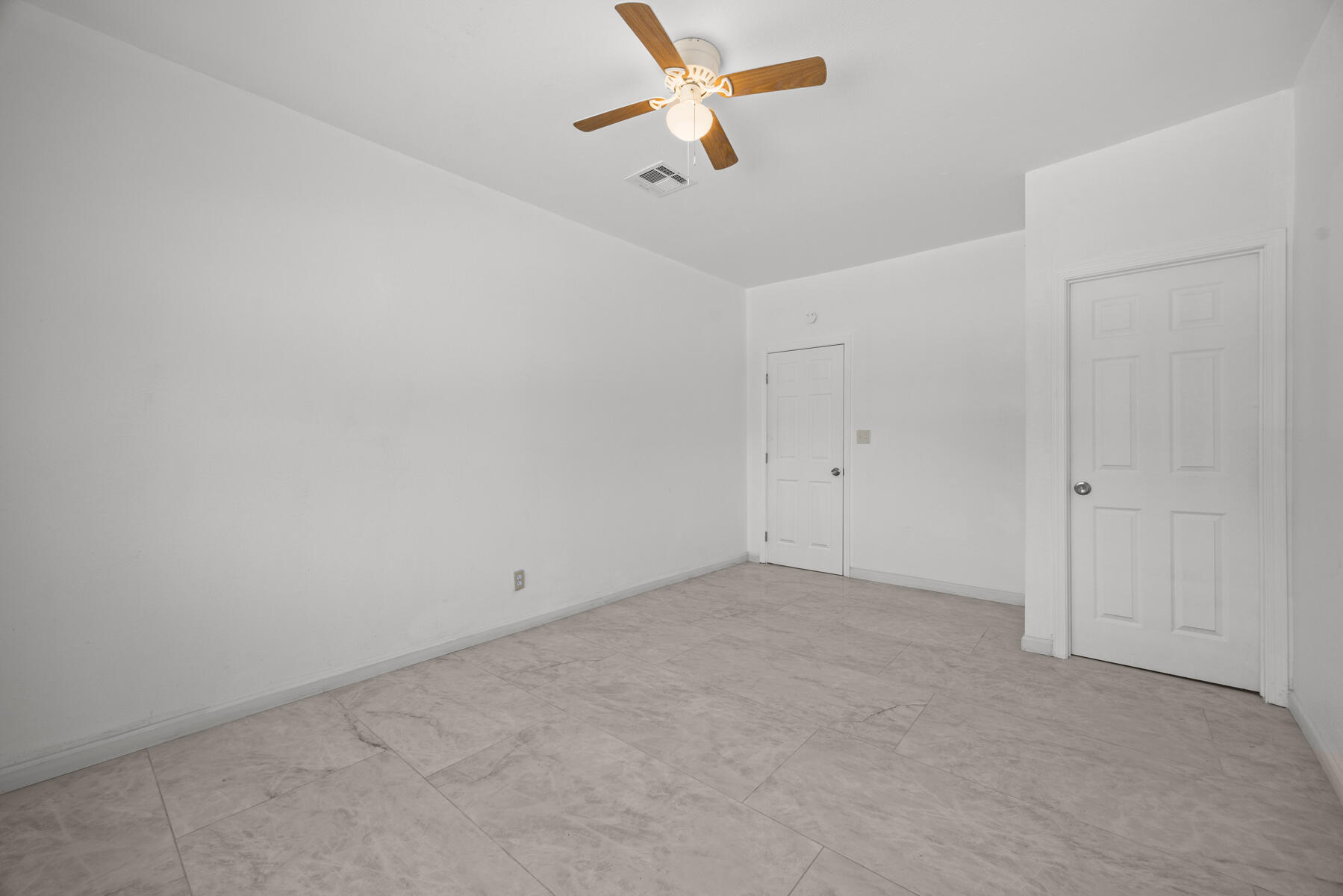 317 W Tulare Ave, Tulare, CA 93274