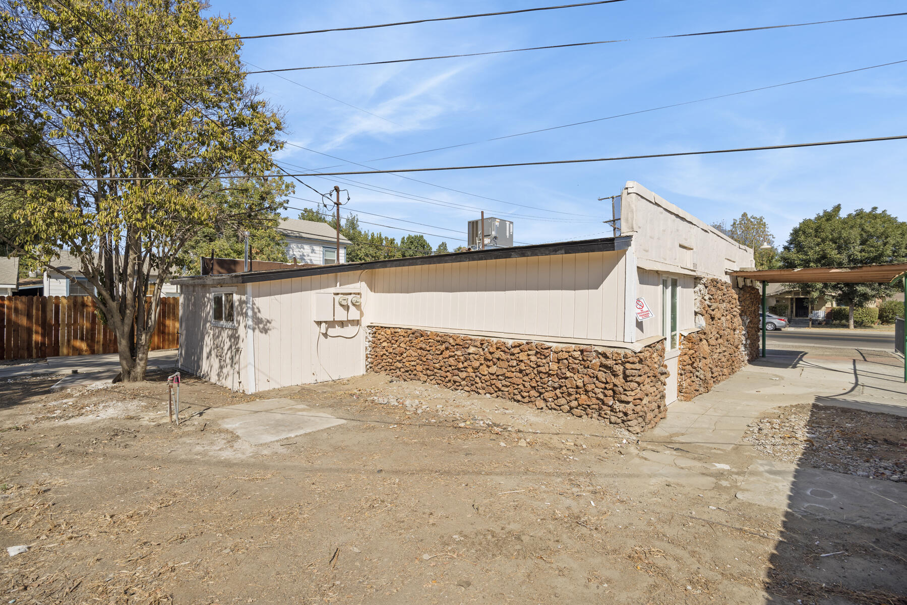 317 W Tulare Ave, Tulare, CA 93274