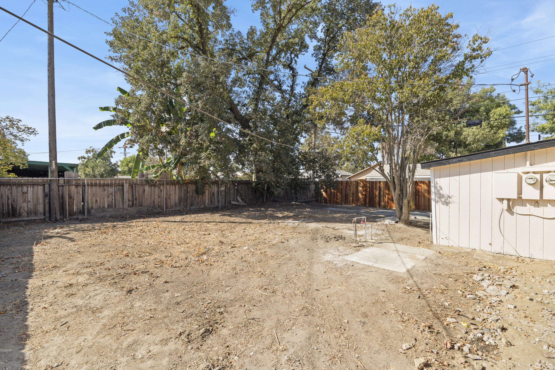 317 W Tulare Ave, Tulare, CA 93274
