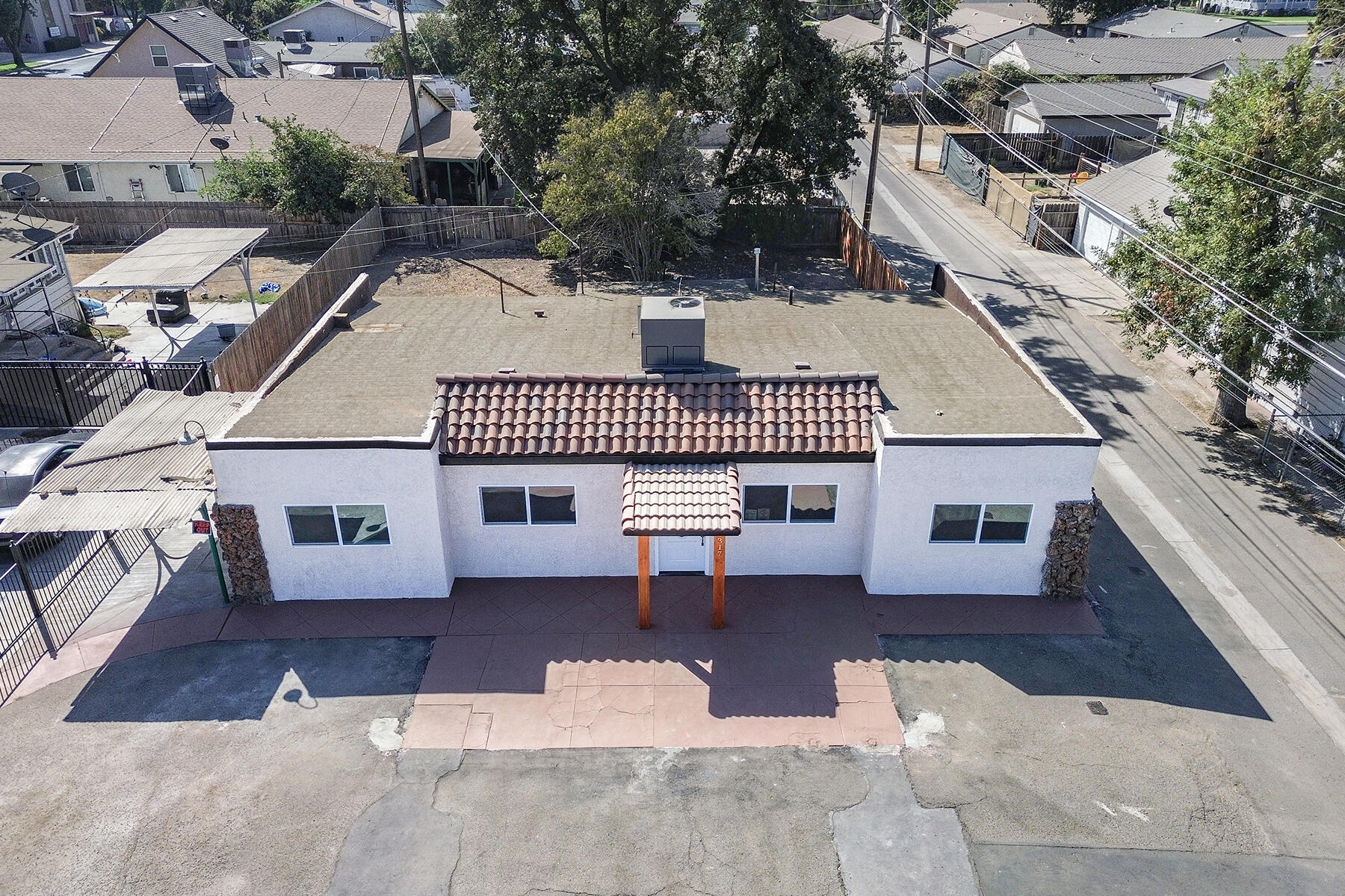 317 W Tulare Ave, Tulare, CA 93274
