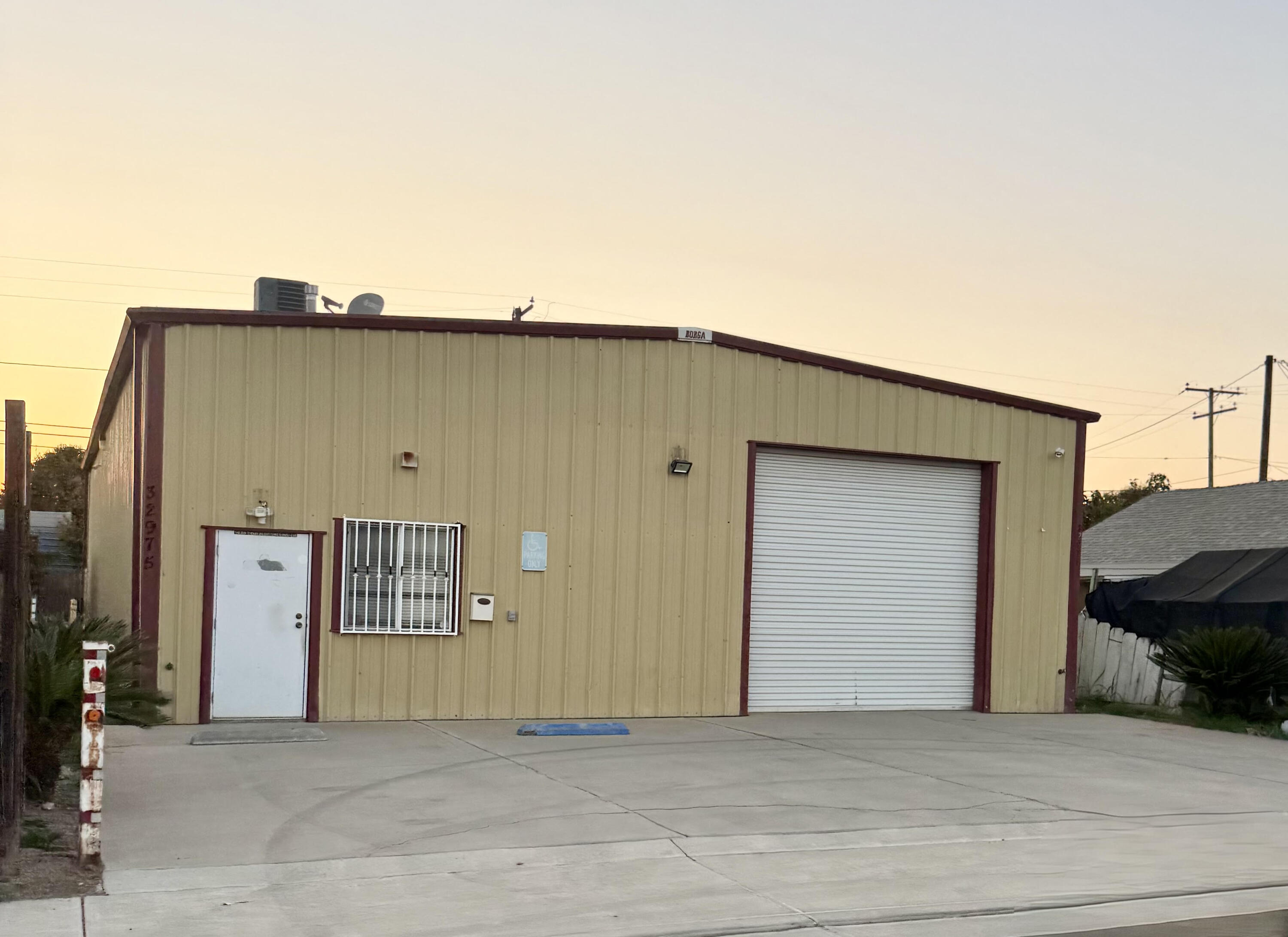 32975 Road 160, Ivanhoe, CA 93235