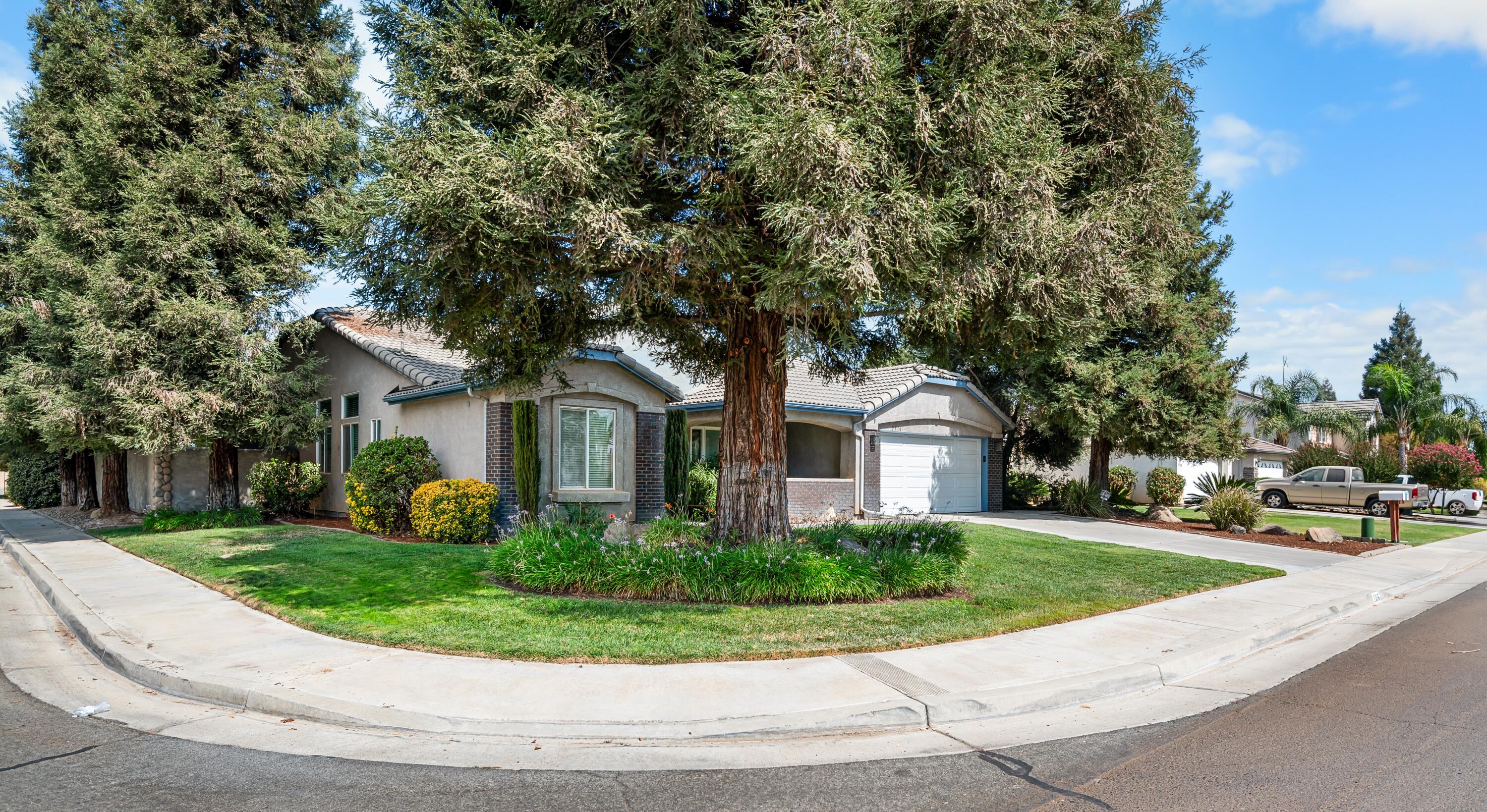 2516 E Cherry Ave, Visalia, CA 93292