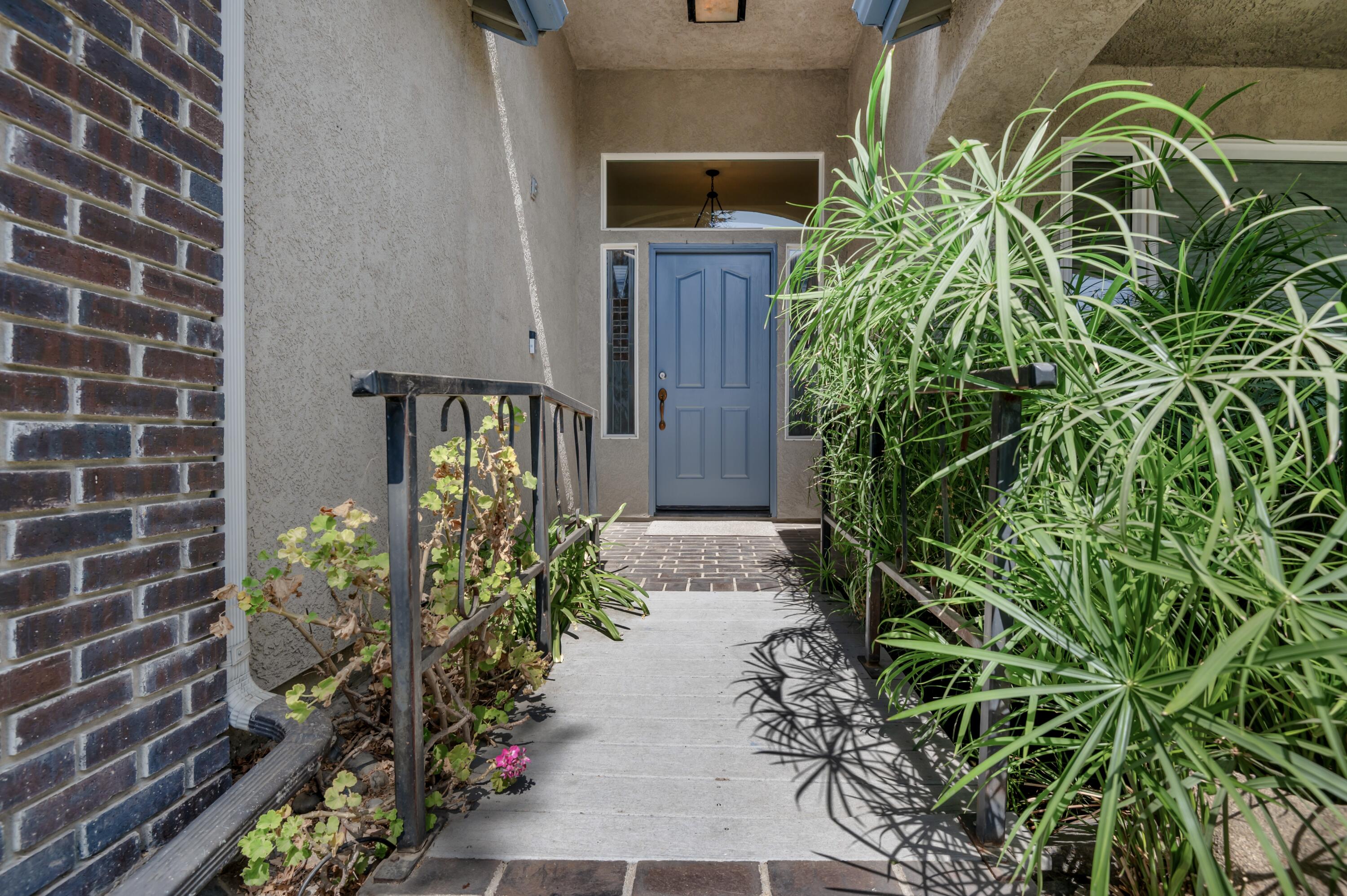 2516 E Cherry Ave, Visalia, CA 93292