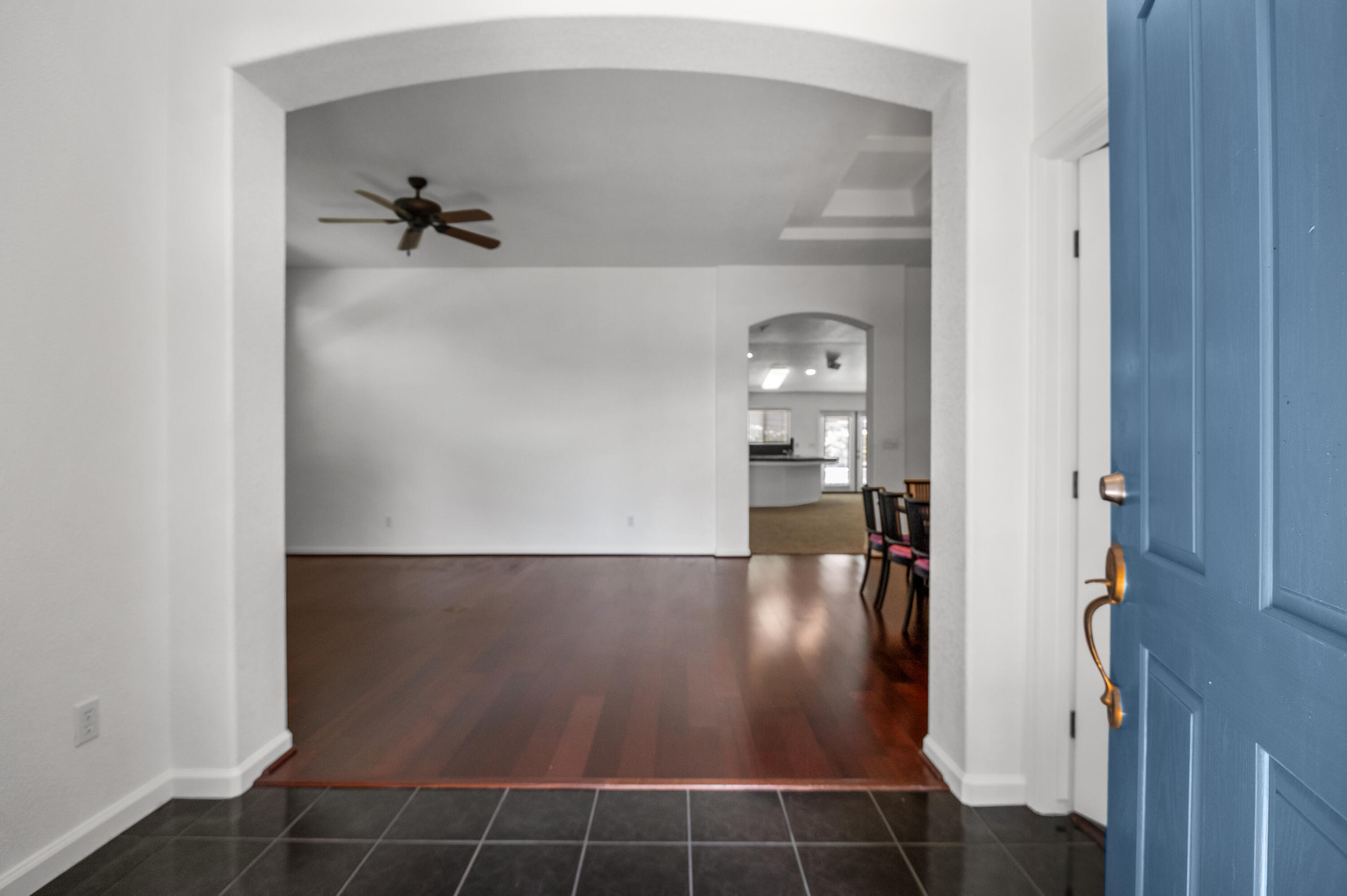 2516 E Cherry Ave, Visalia, CA 93292