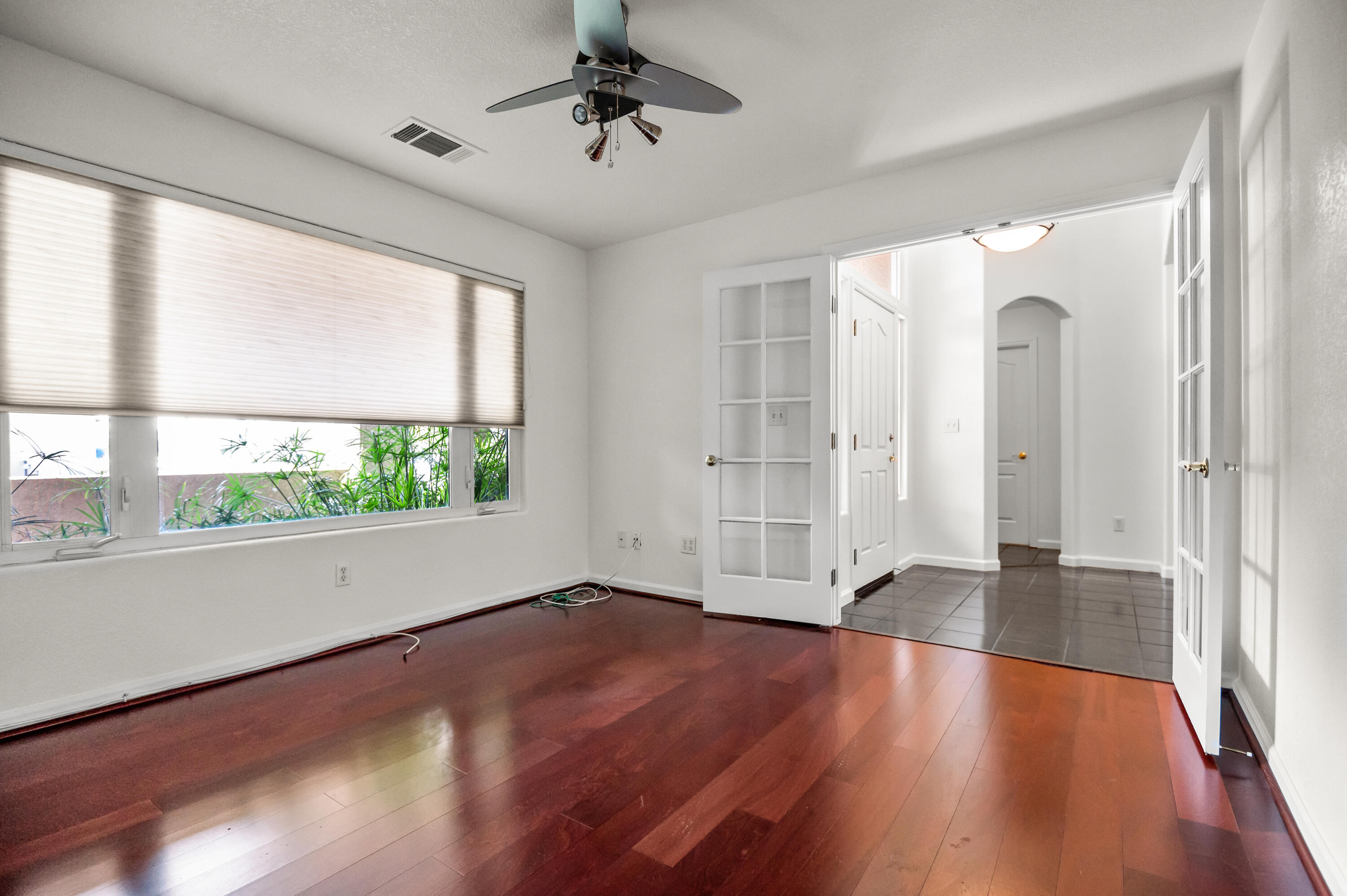 2516 E Cherry Ave, Visalia, CA 93292