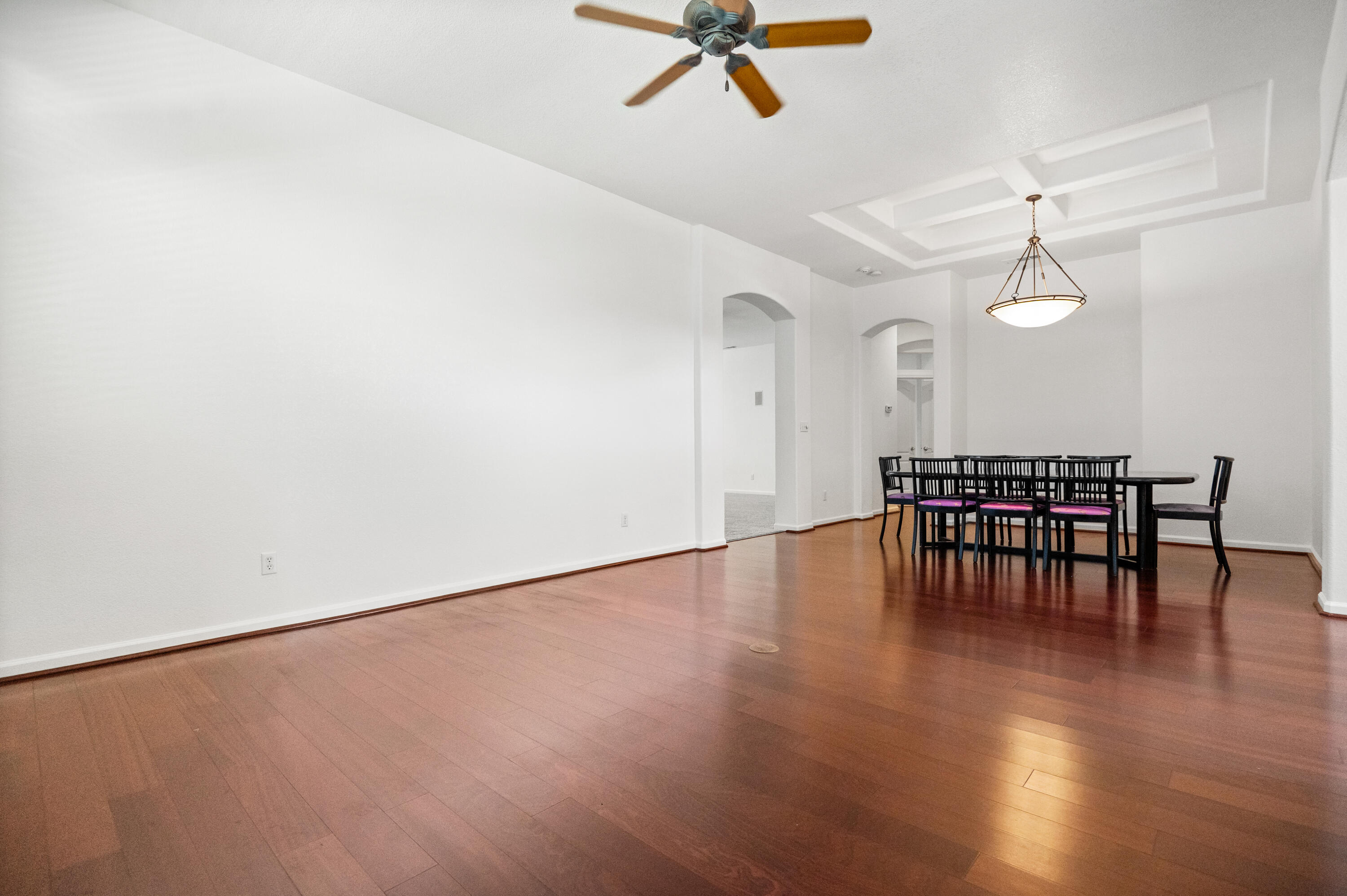 2516 E Cherry Ave, Visalia, CA 93292