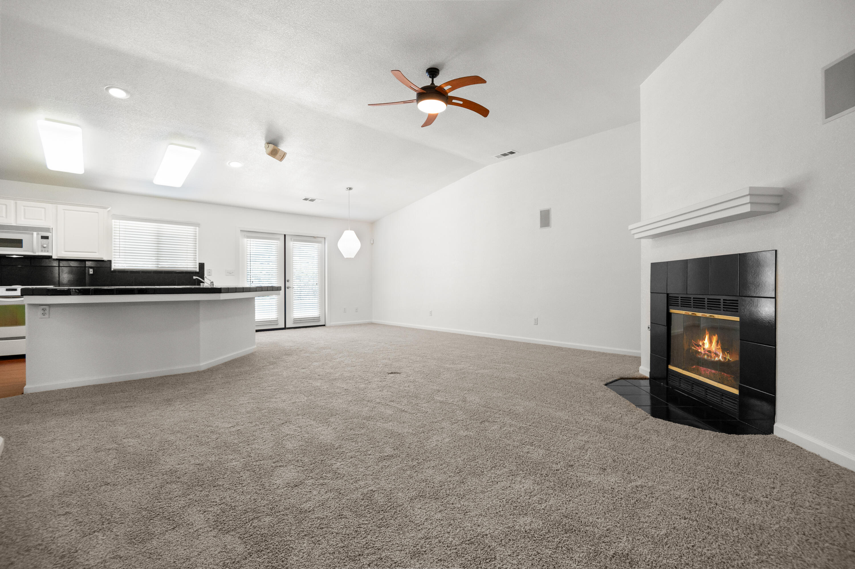2516 E Cherry Ave, Visalia, CA 93292