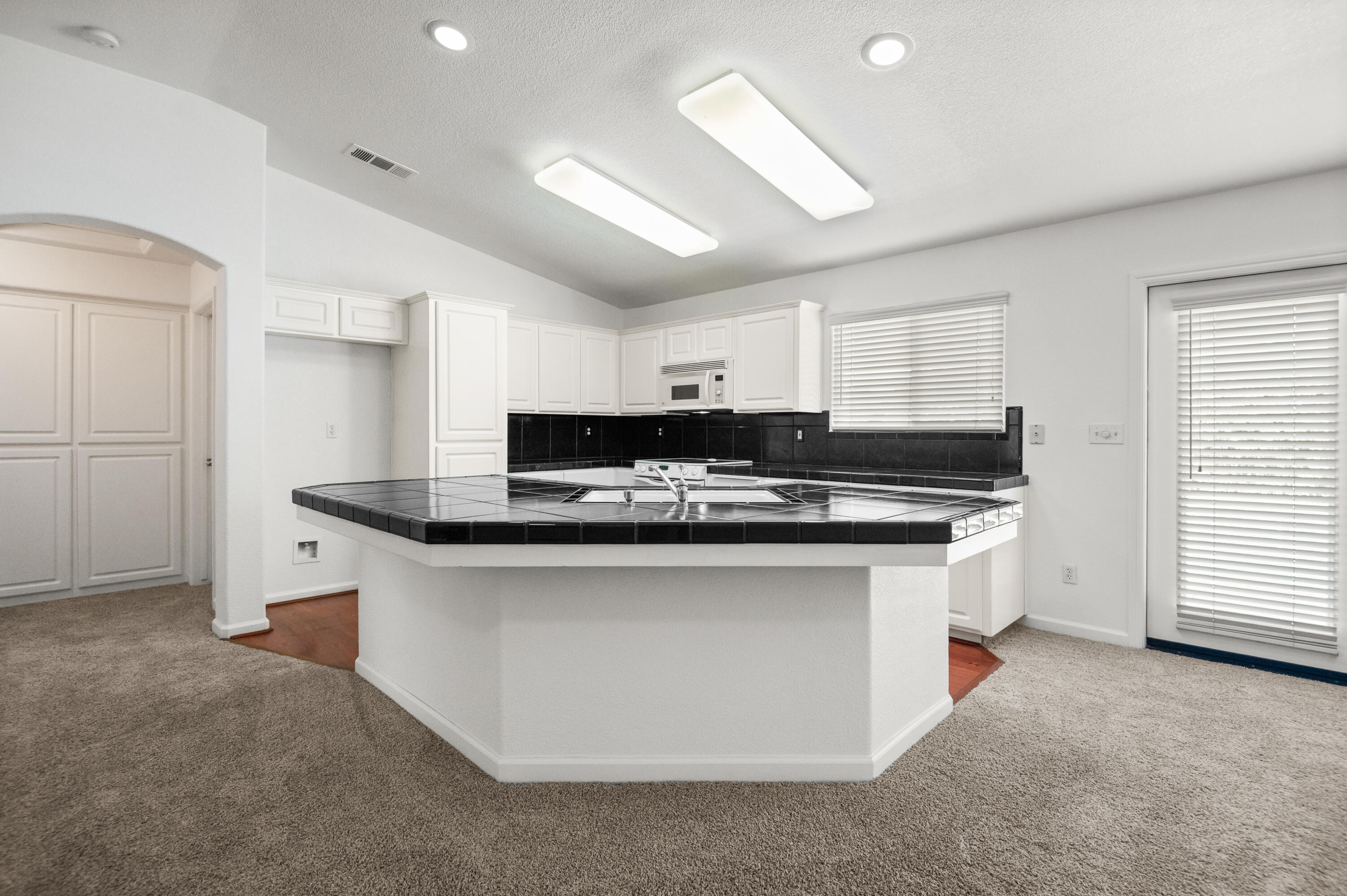 2516 E Cherry Ave, Visalia, CA 93292
