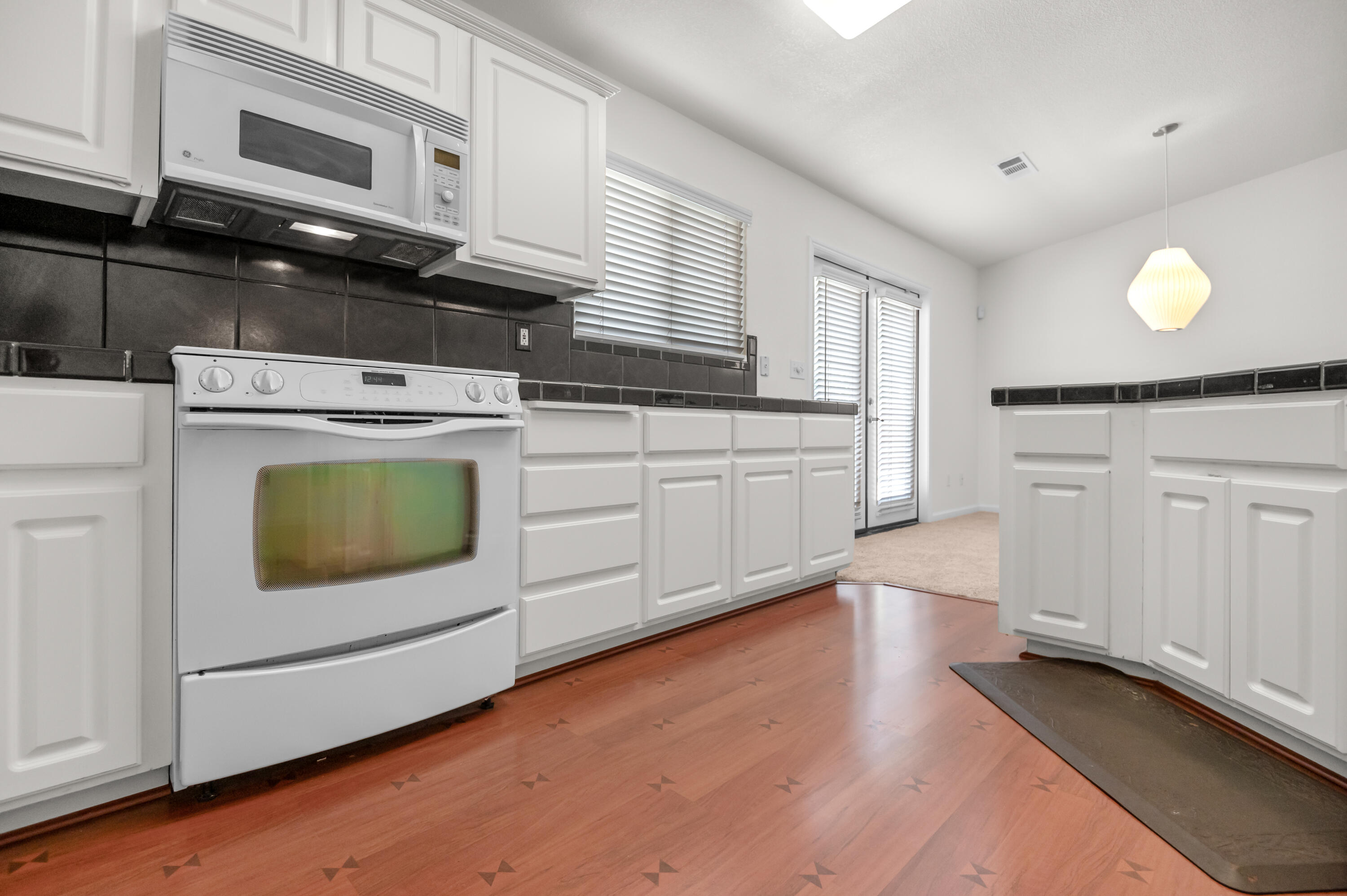 2516 E Cherry Ave, Visalia, CA 93292