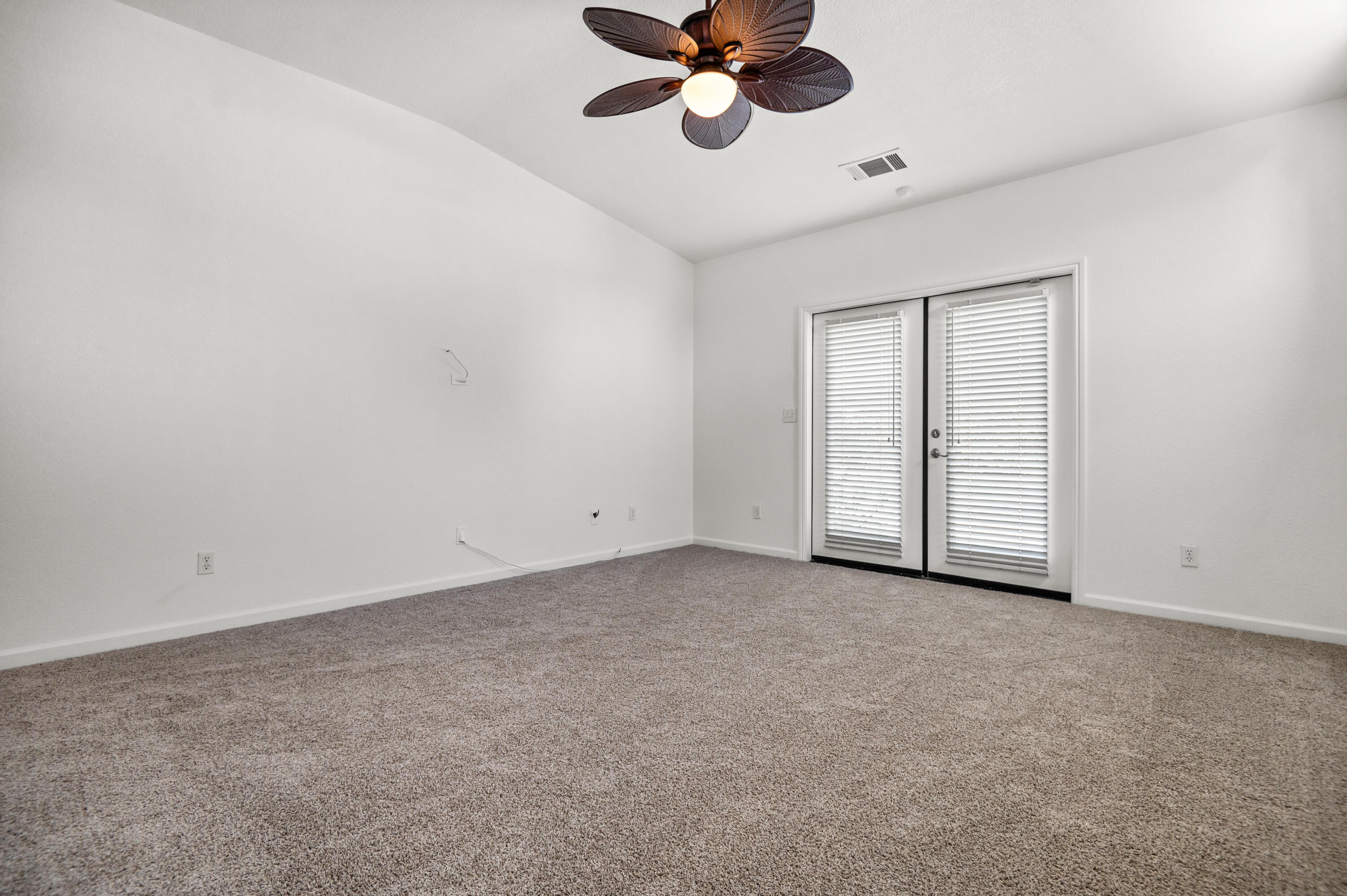 2516 E Cherry Ave, Visalia, CA 93292