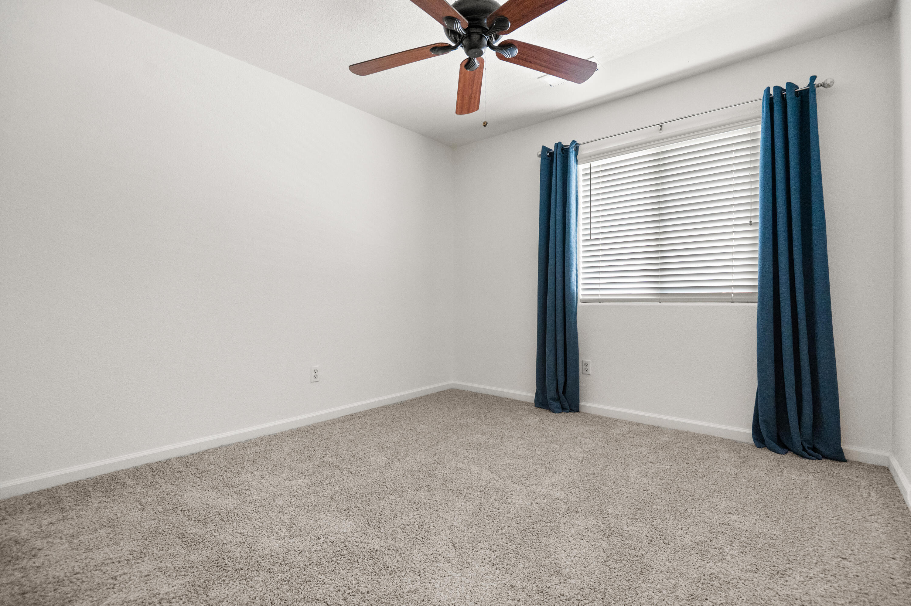 2516 E Cherry Ave, Visalia, CA 93292