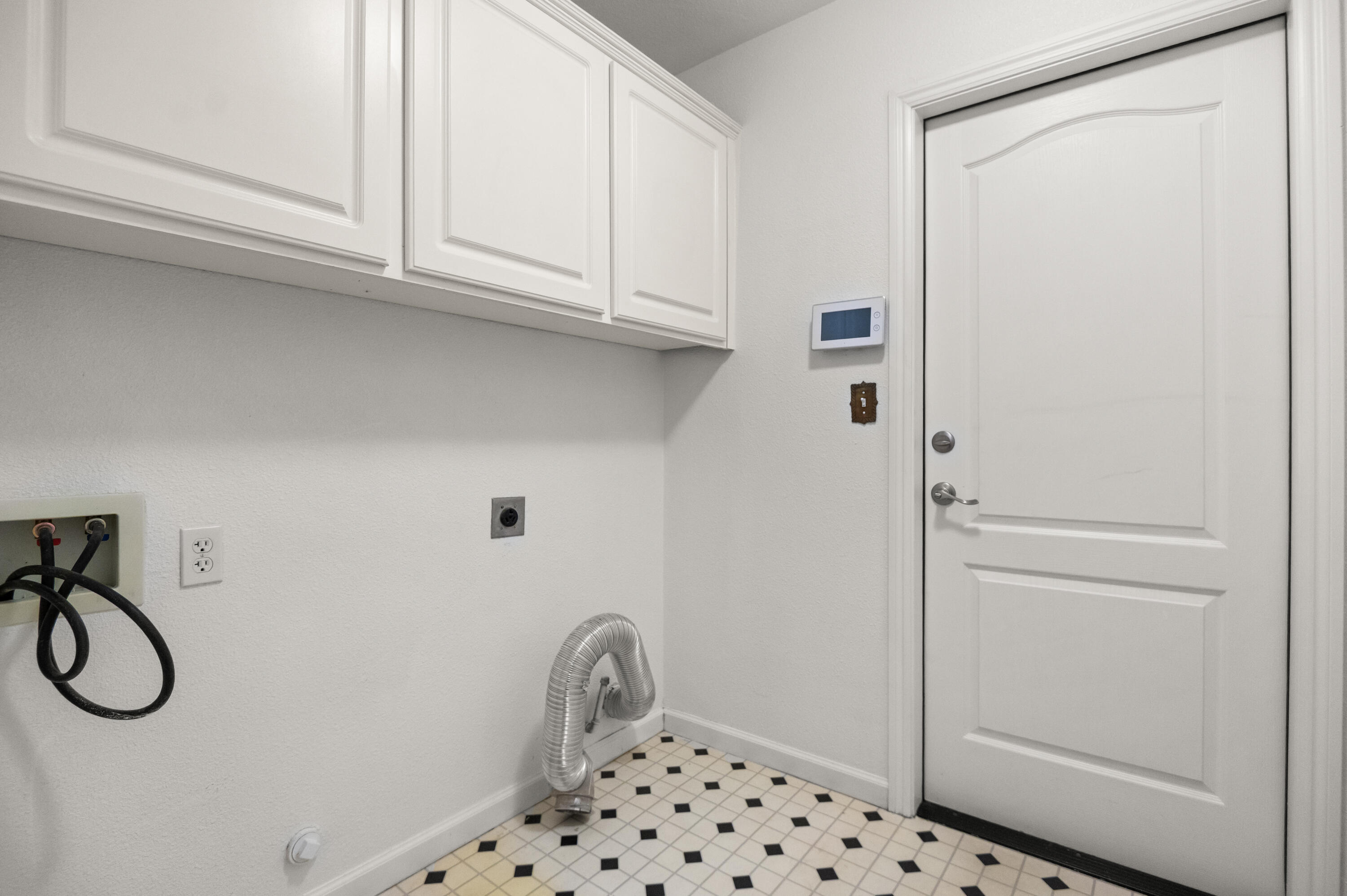 2516 E Cherry Ave, Visalia, CA 93292