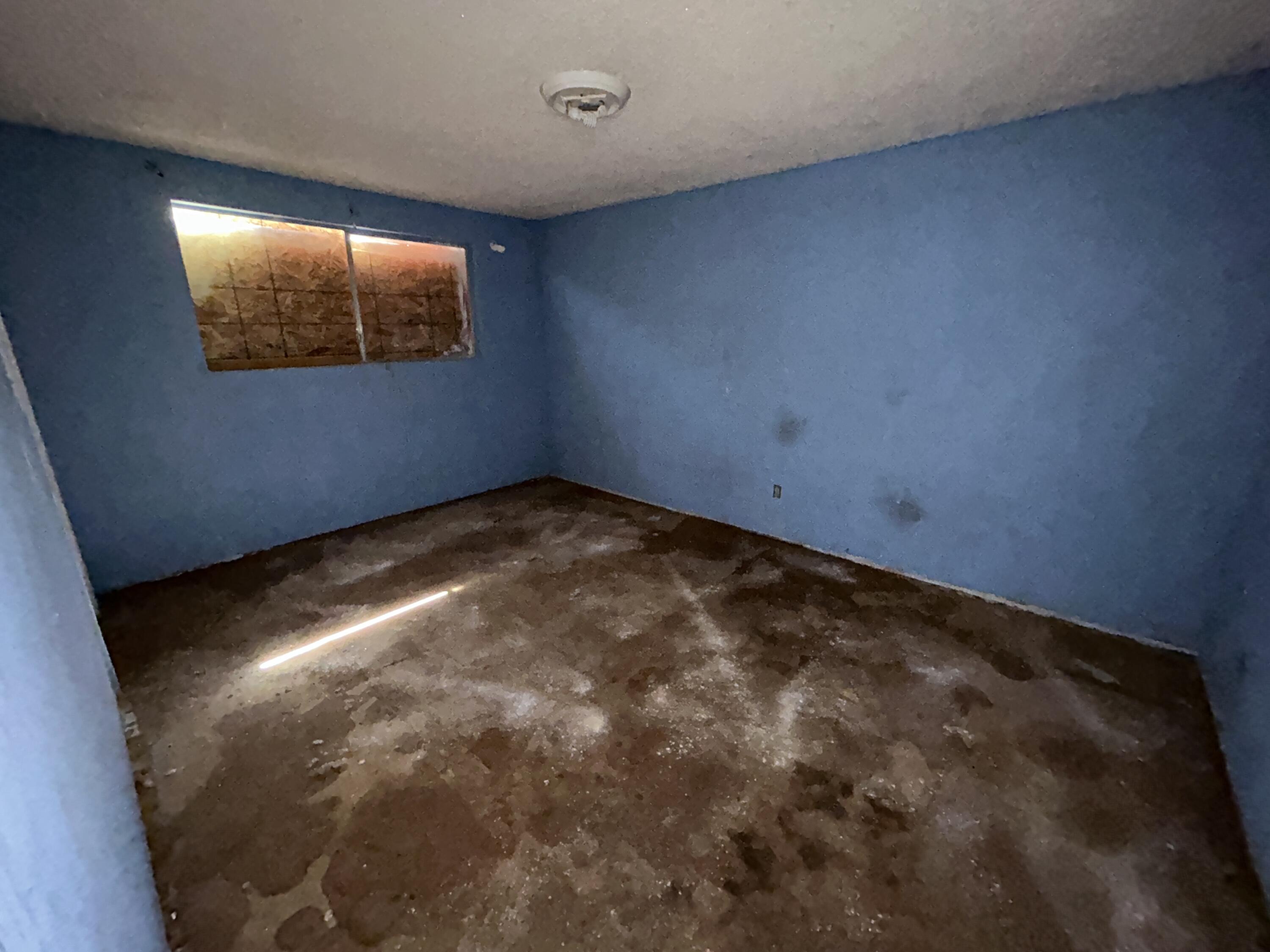 261 11th St, Orange Cove, CA 93646
