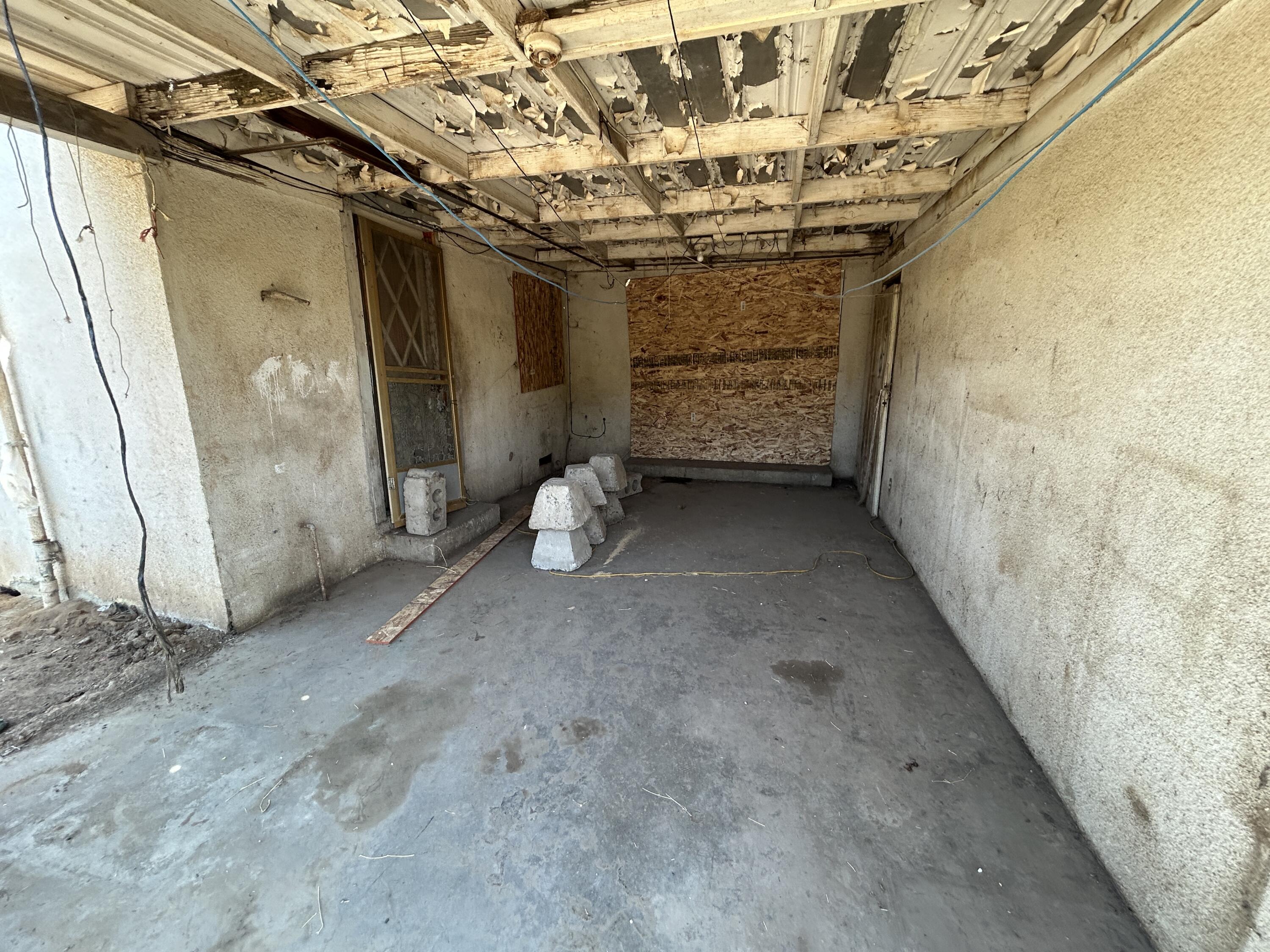 261 11th St, Orange Cove, CA 93646