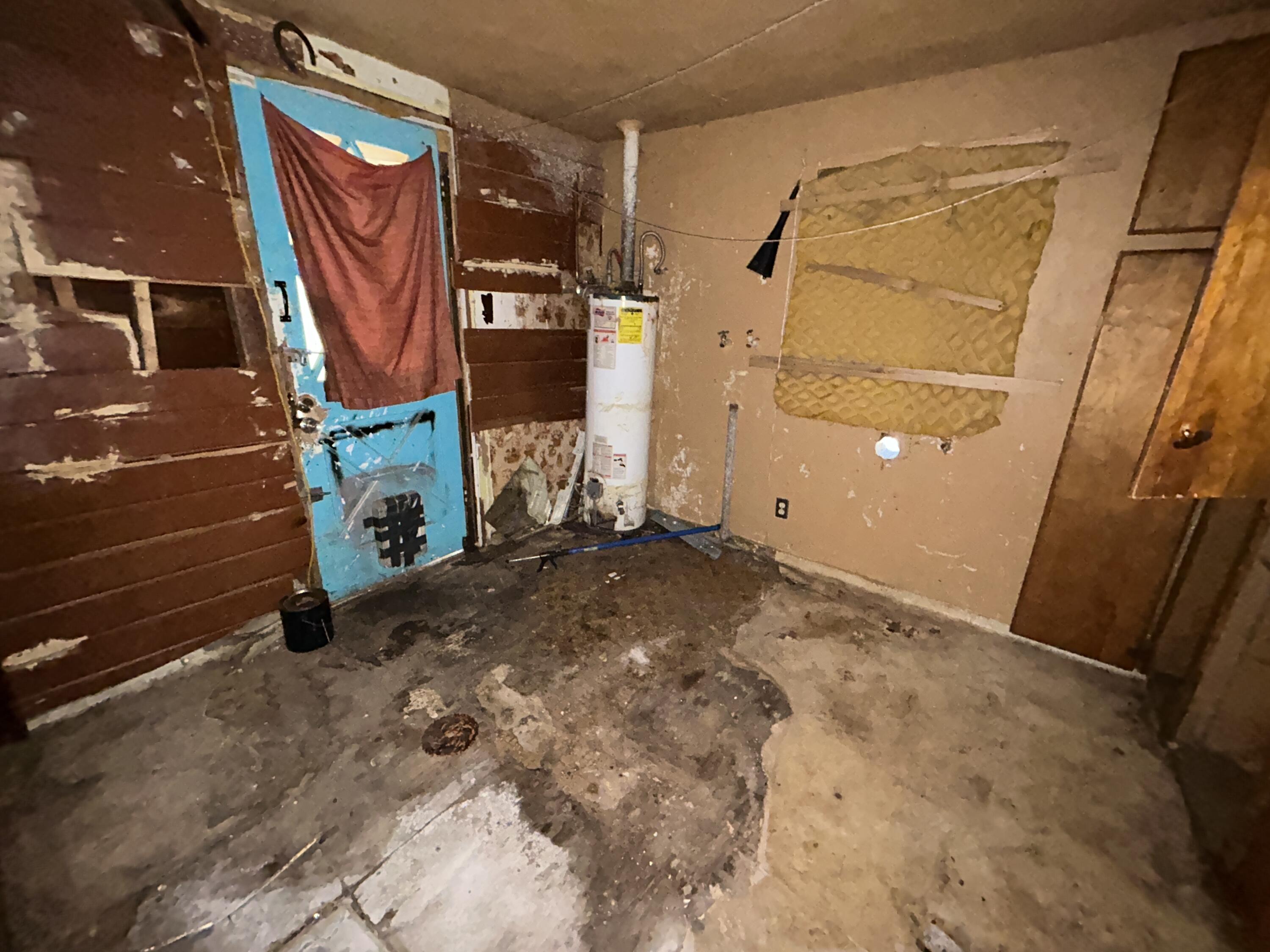 261 11th St, Orange Cove, CA 93646