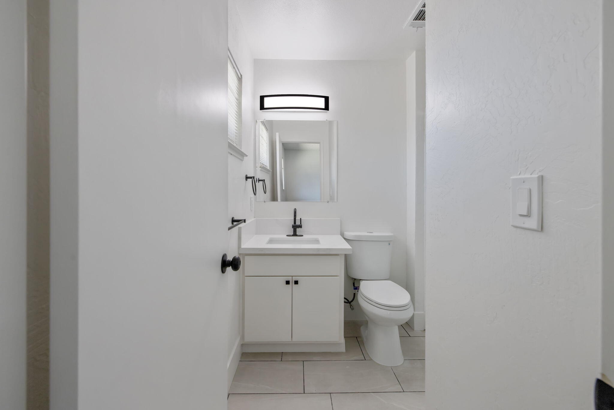 587 Sunset St, Kingsburg, CA 93631