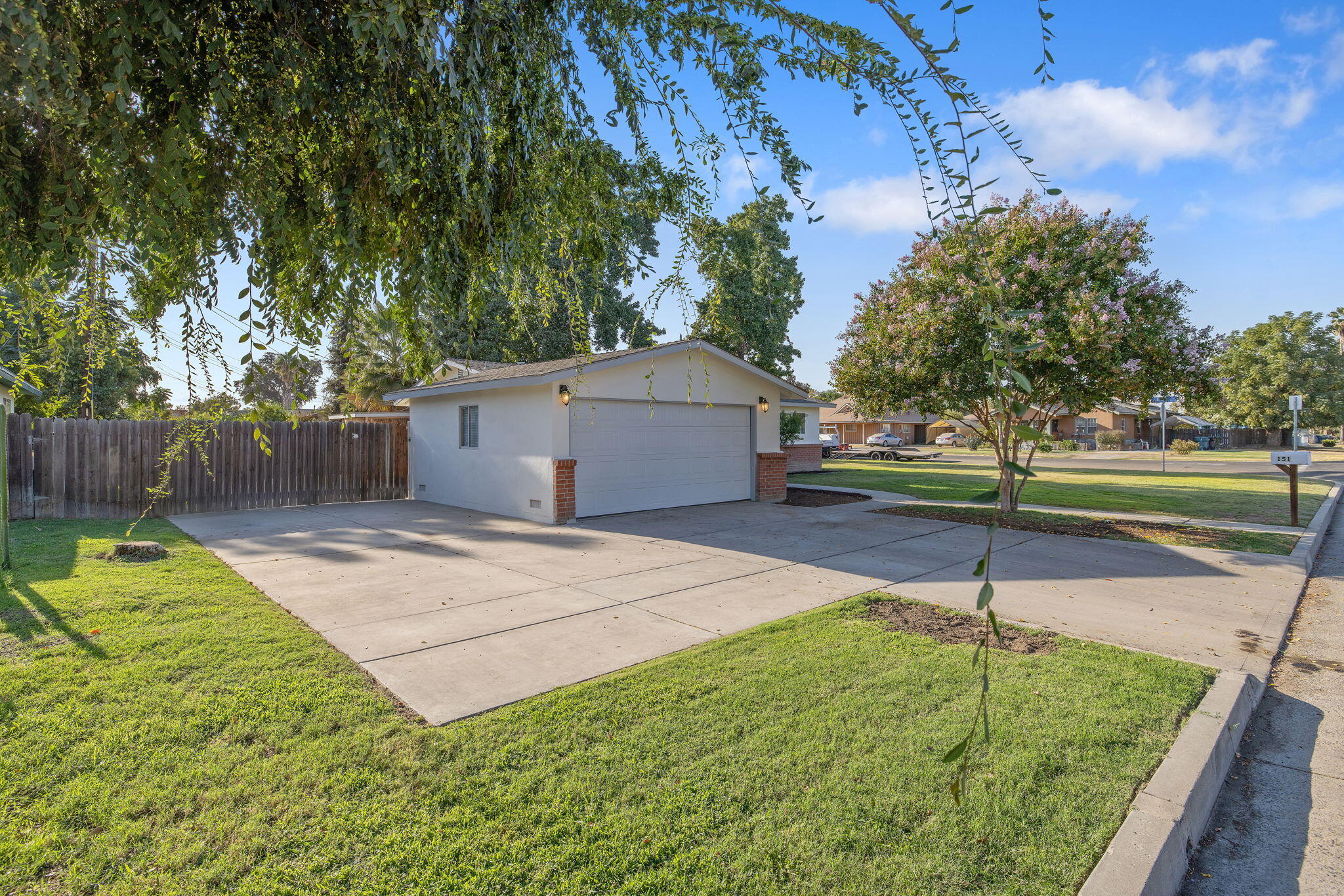 151 N C St, Tulare, CA 93274