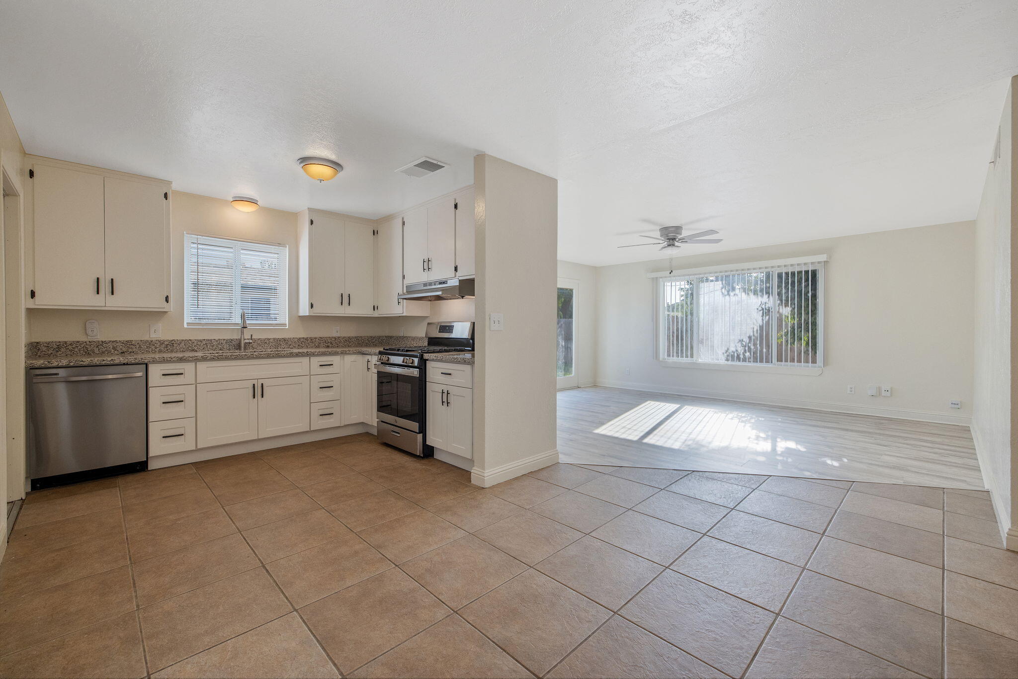 151 N C St, Tulare, CA 93274