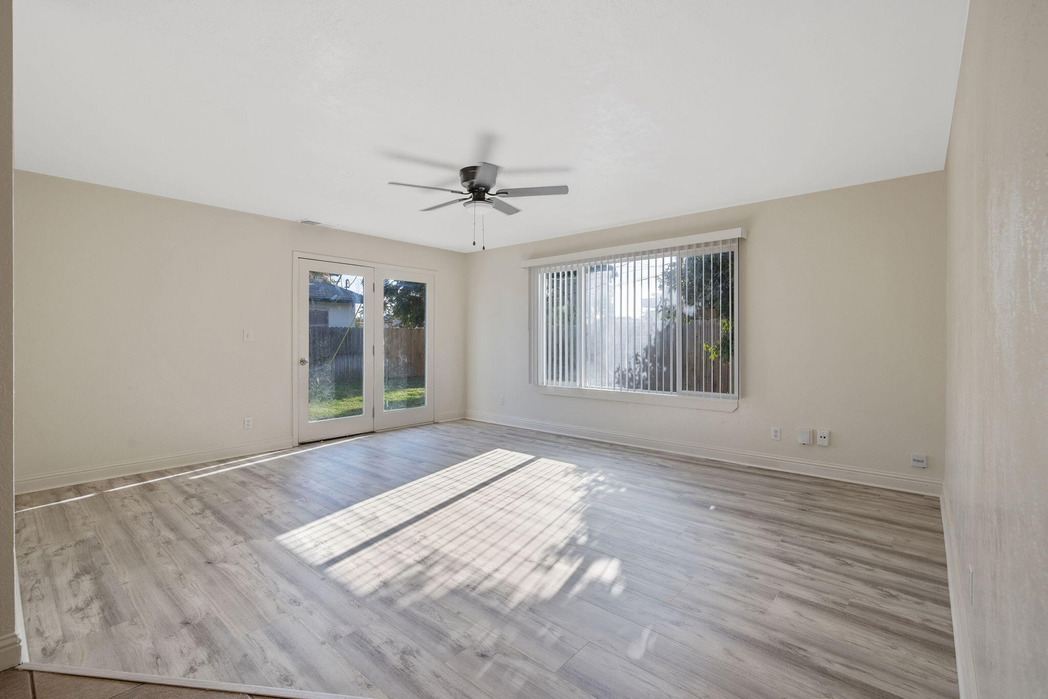 151 N C St, Tulare, CA 93274