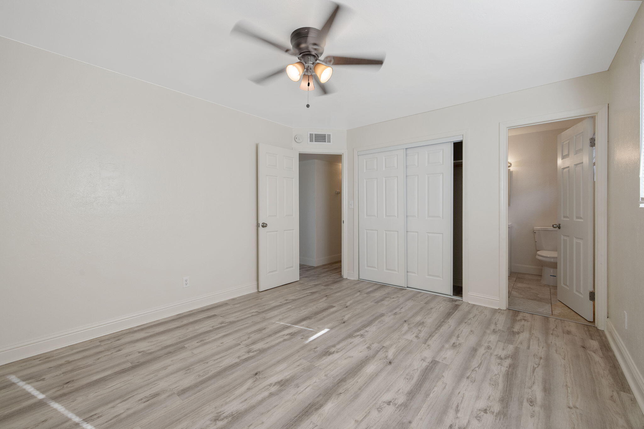 151 N C St, Tulare, CA 93274