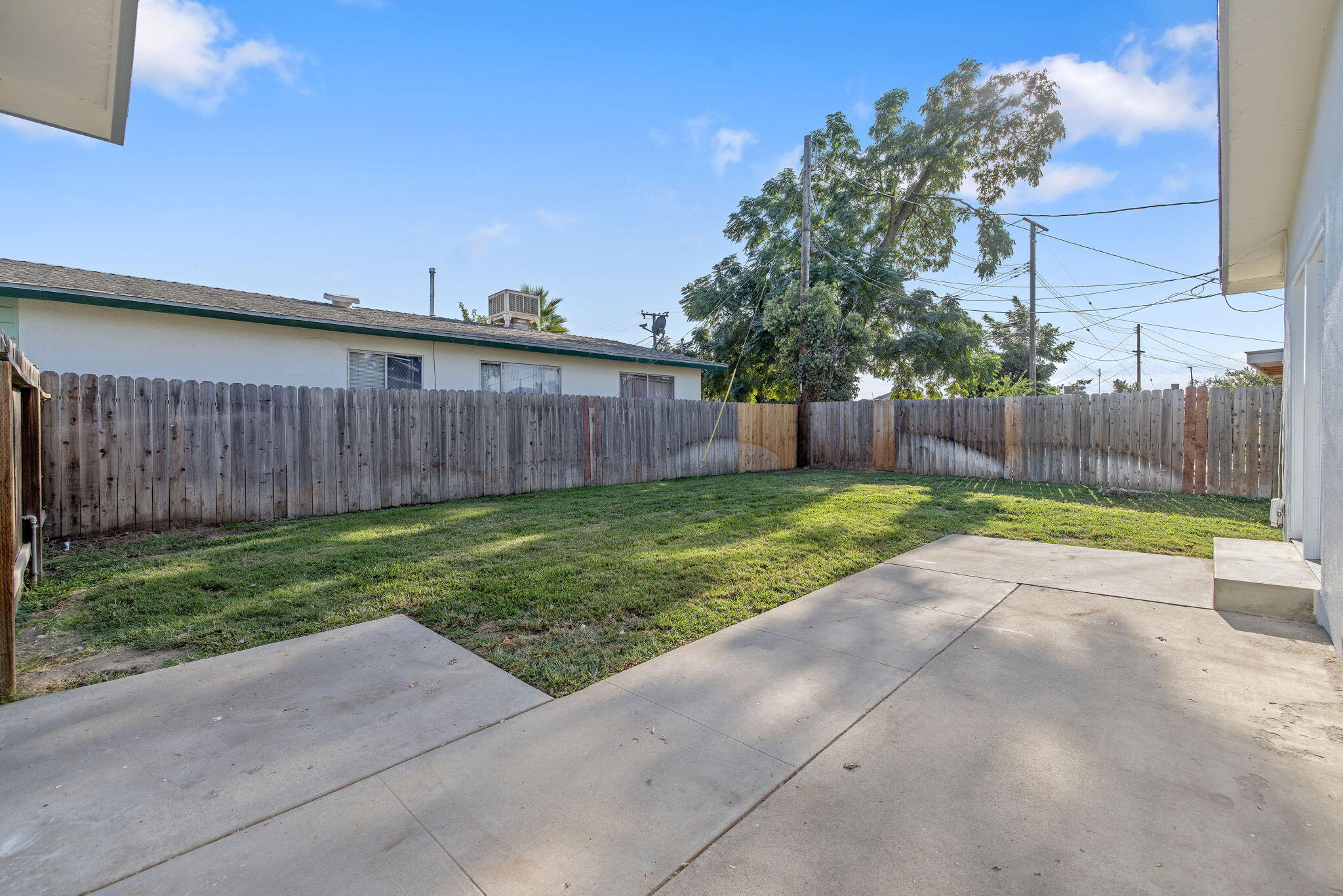 151 N C St, Tulare, CA 93274