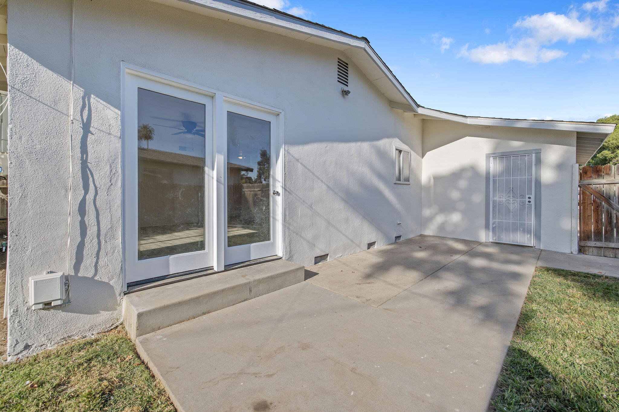 151 N C St, Tulare, CA 93274