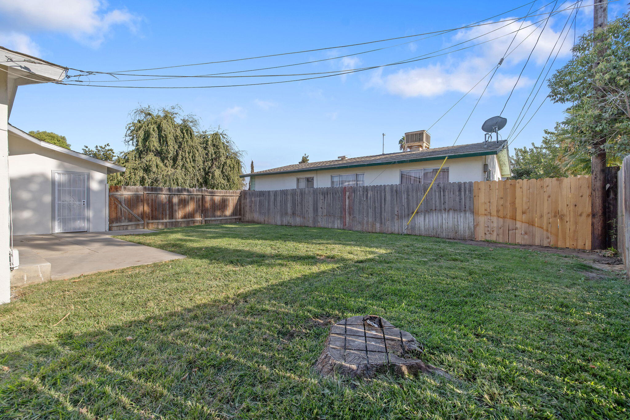 151 N C St, Tulare, CA 93274