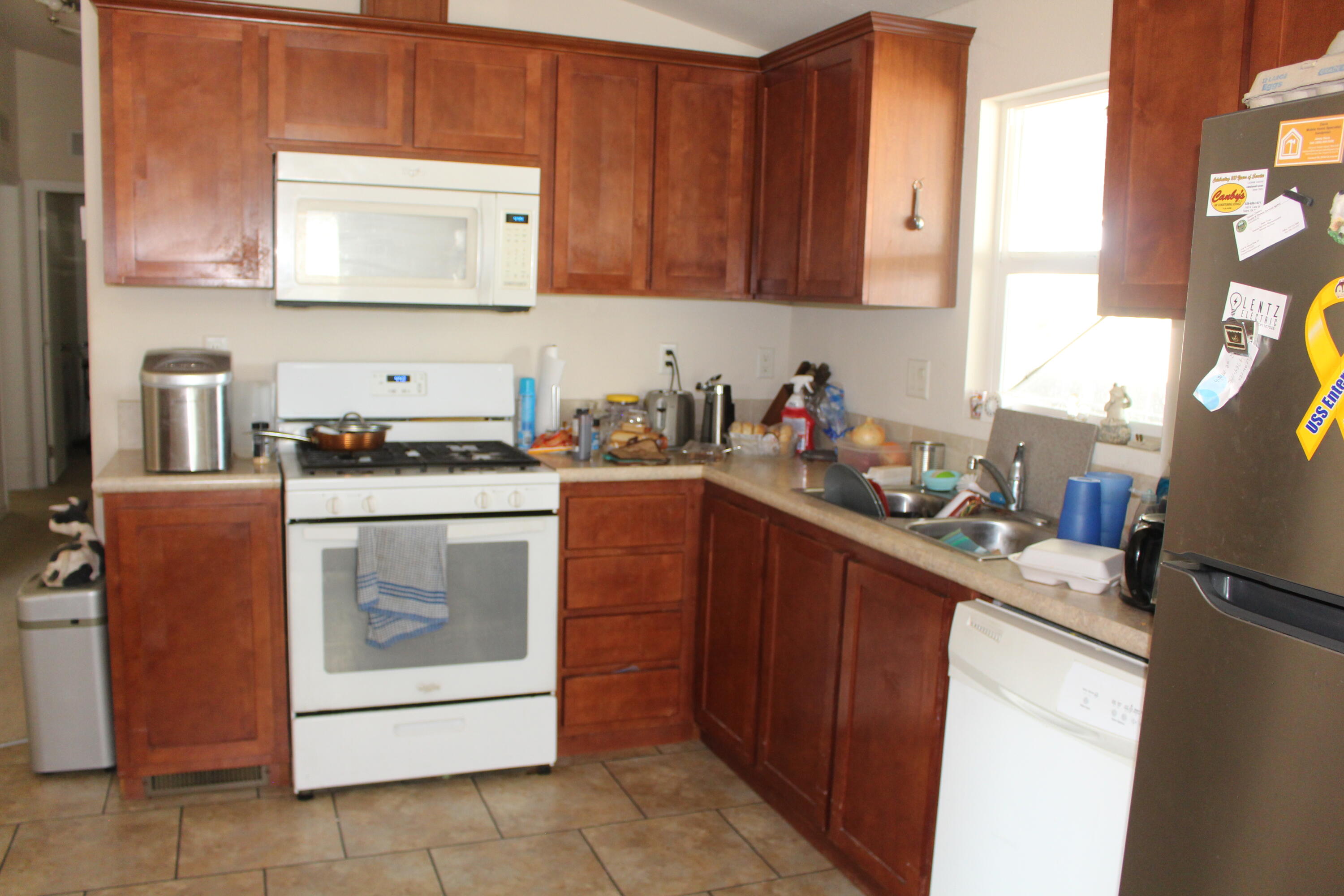 100 S Westwood St #20, Porterville, CA 93257