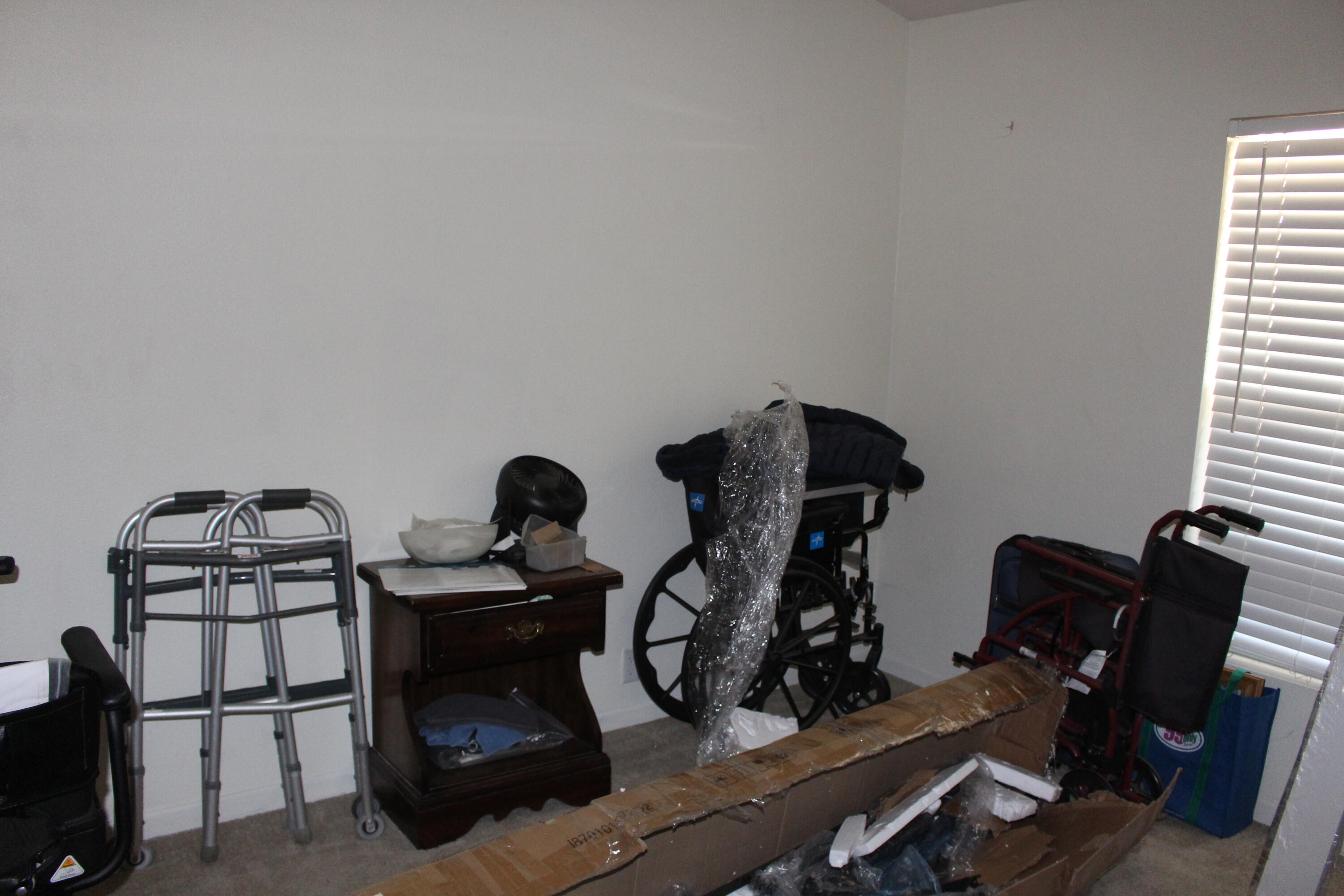 100 S Westwood St #20, Porterville, CA 93257