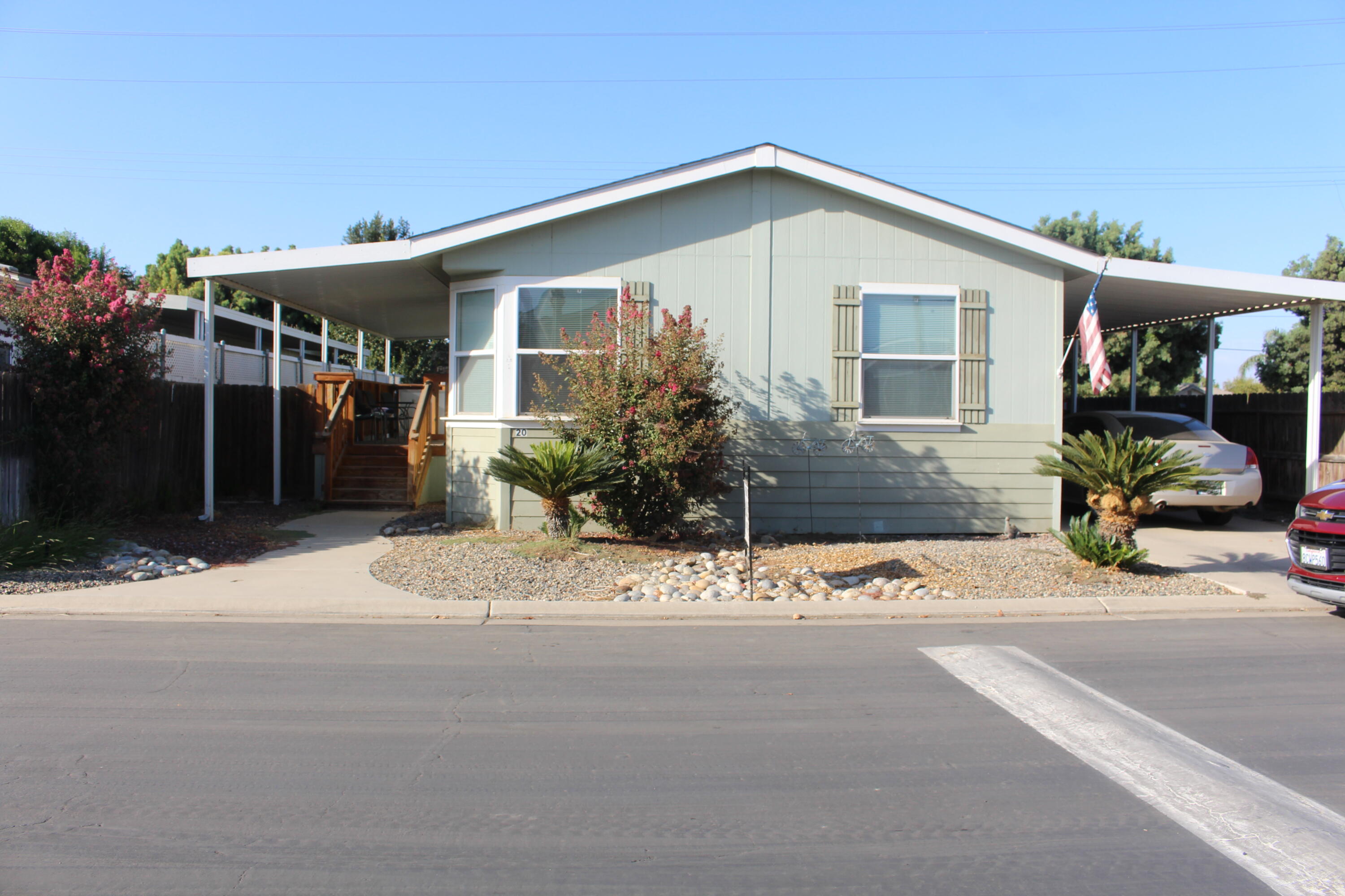 100 S Westwood St #20, Porterville, CA 93257