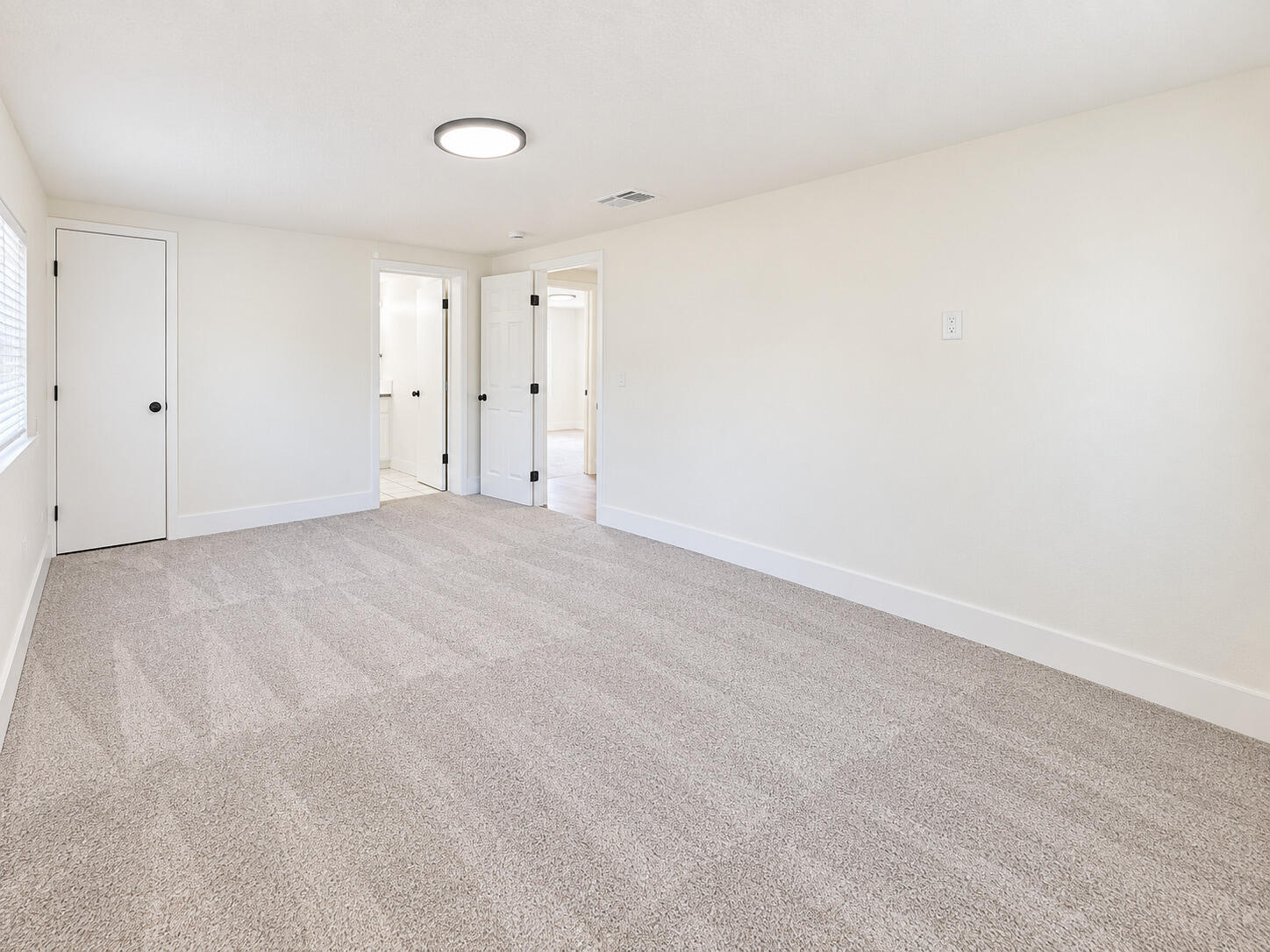 141 W Ashlan Ave, Fresno, CA 93705