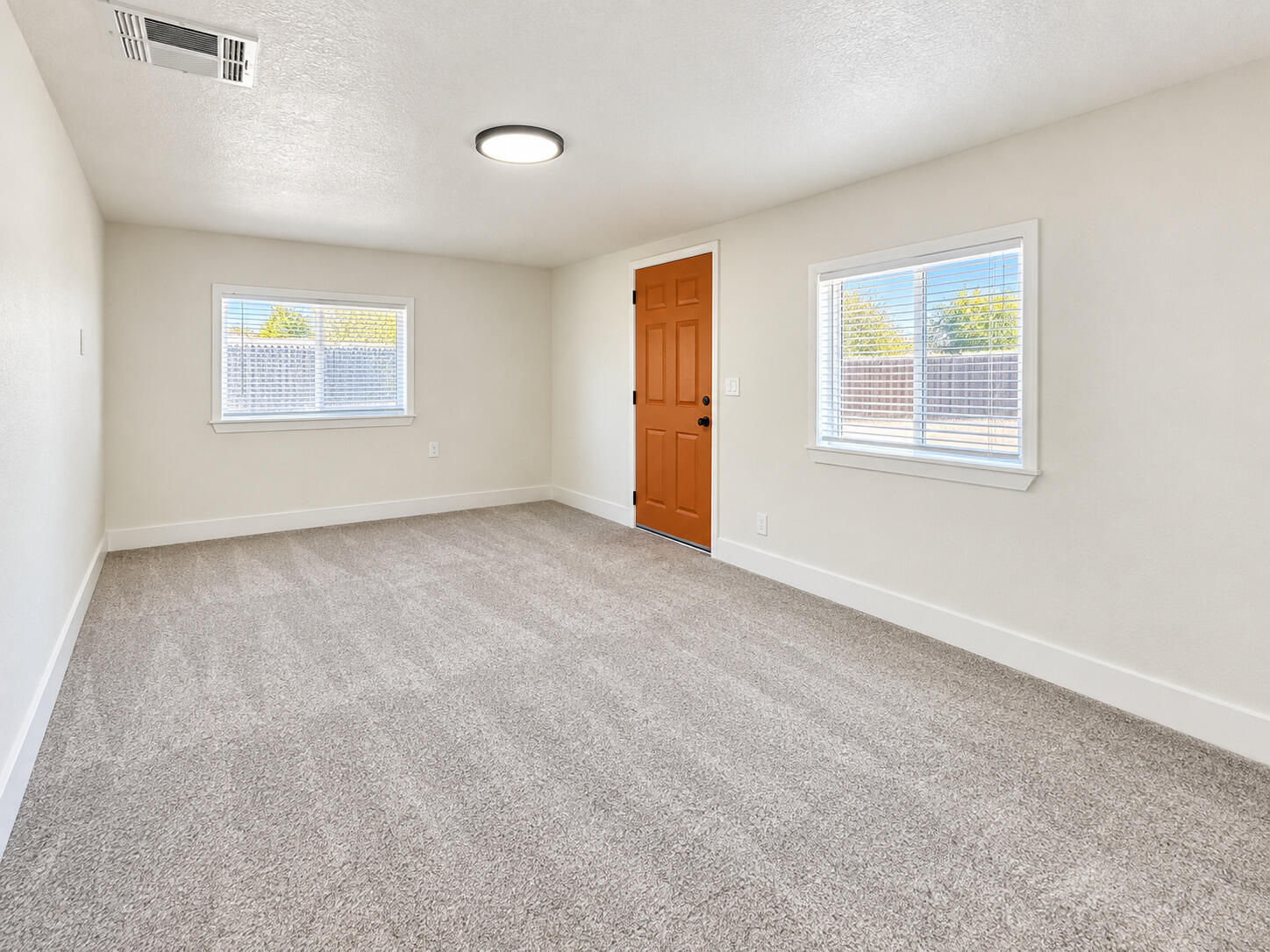 141 W Ashlan Ave, Fresno, CA 93705