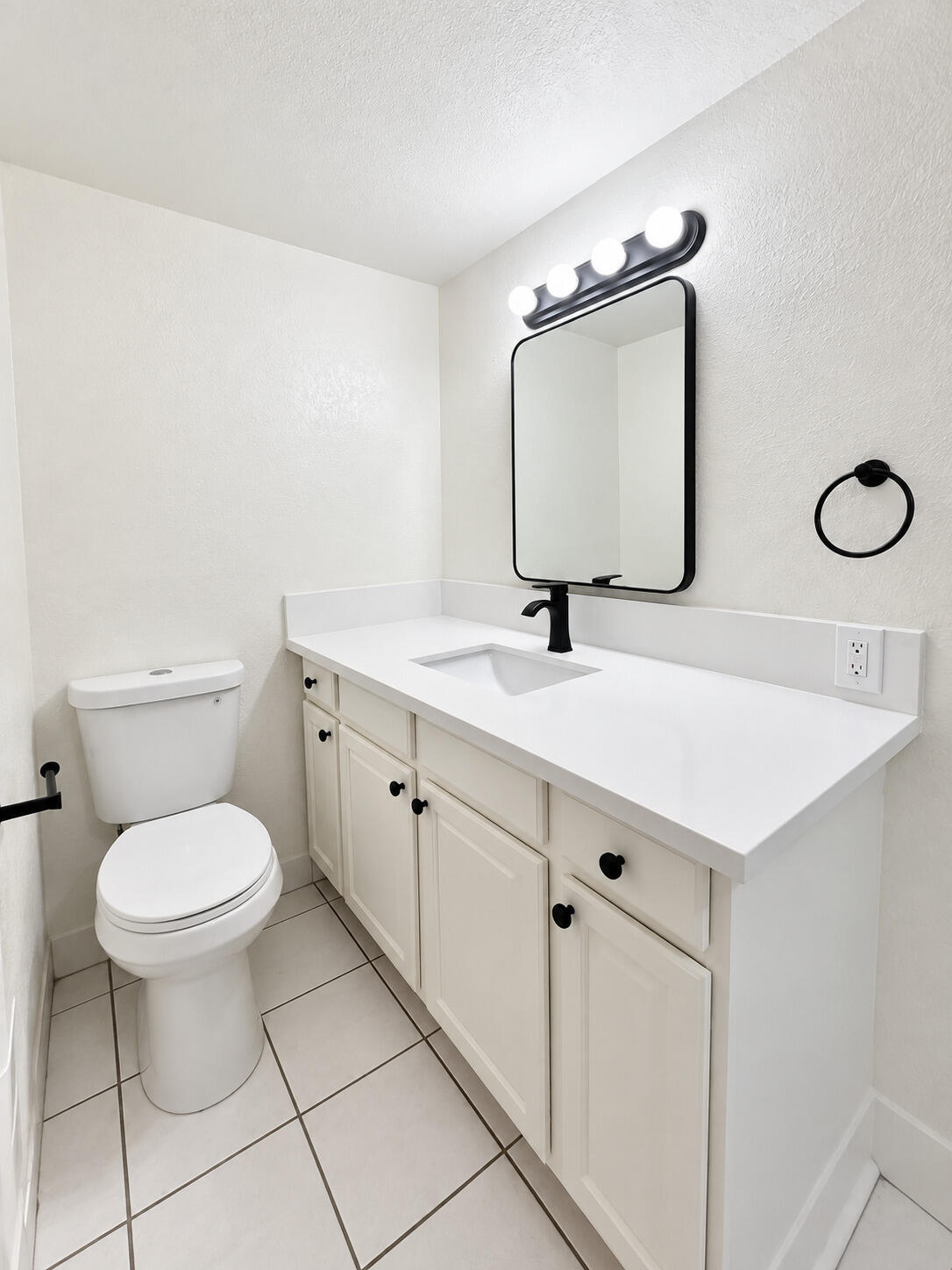 141 W Ashlan Ave, Fresno, CA 93705