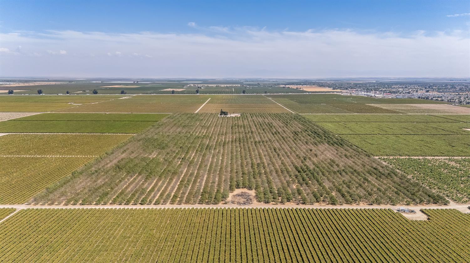 1 Road 136, Delano, CA 93215