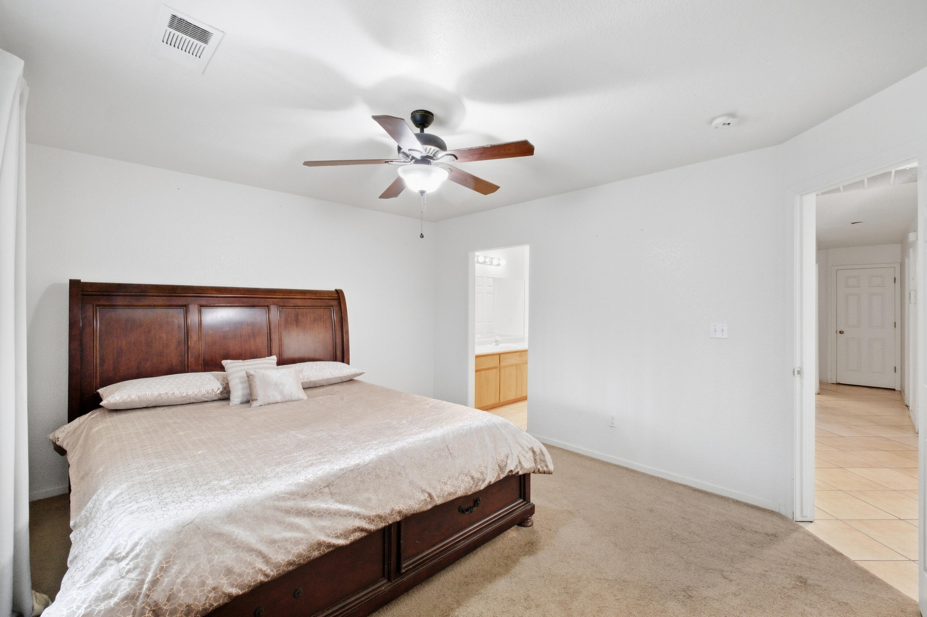 921 Lybarger Ave, Porterville, CA 93257