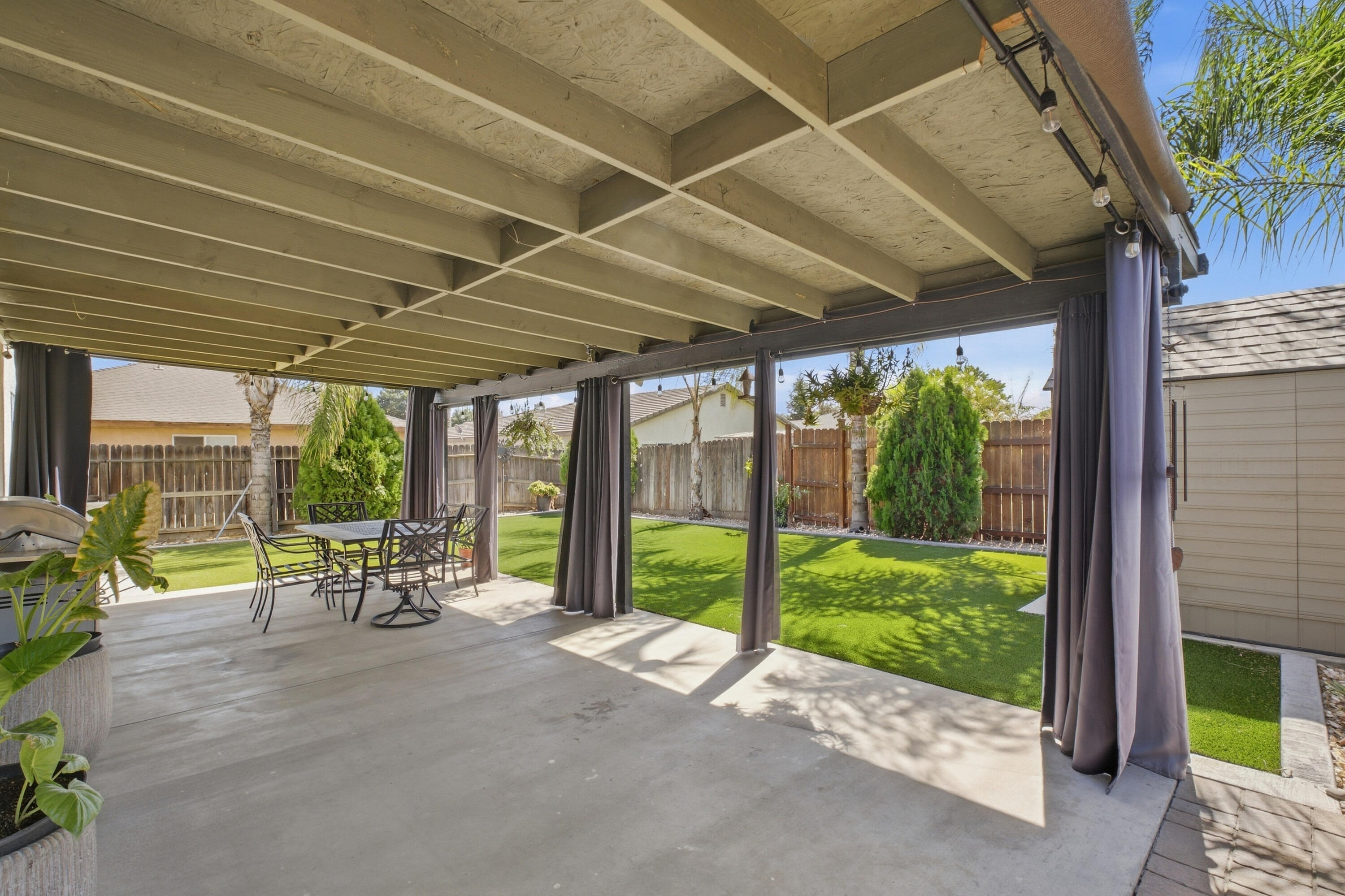 921 Lybarger Ave, Porterville, CA 93257